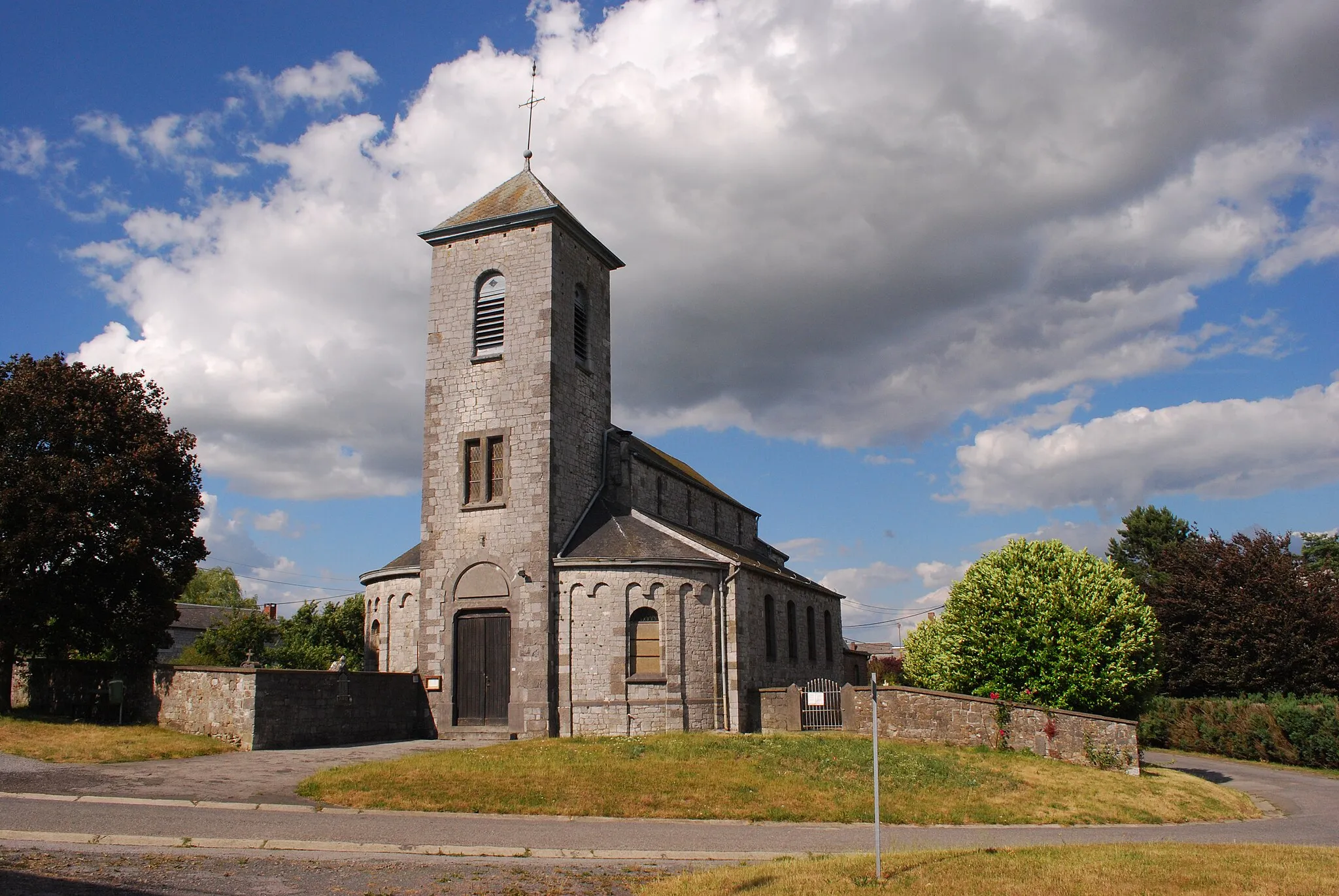 Photo showing: L'église Saint-Lambert à Bois-et-Borsu.