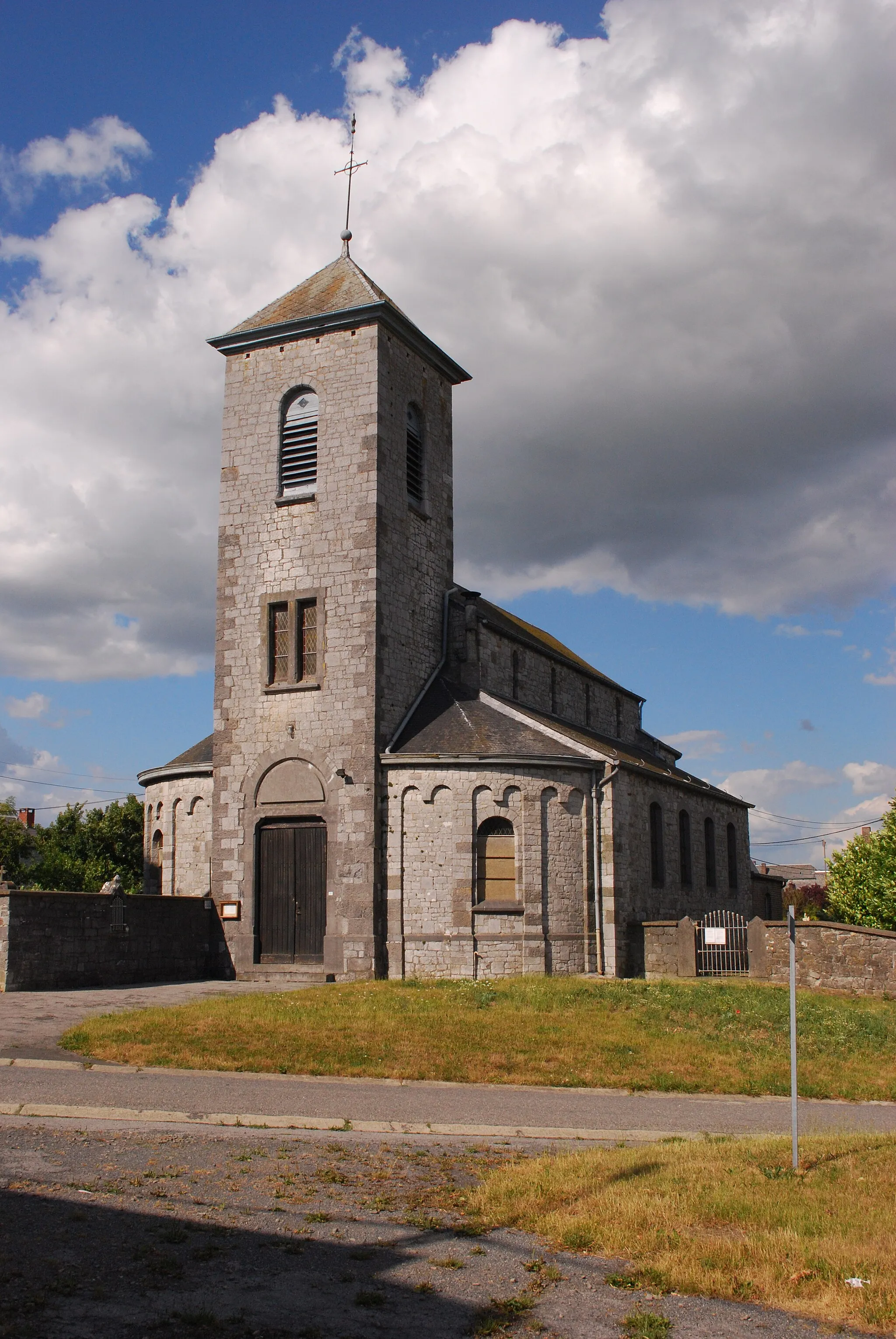 Photo showing: L'église Saint-Lambert à Bois-et-Borsu.