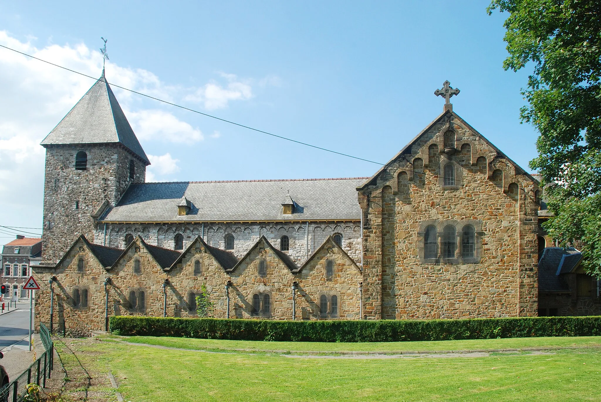 Photo showing: Belgique - Province de Namur - Église Saint-Pierre d'Andenelle