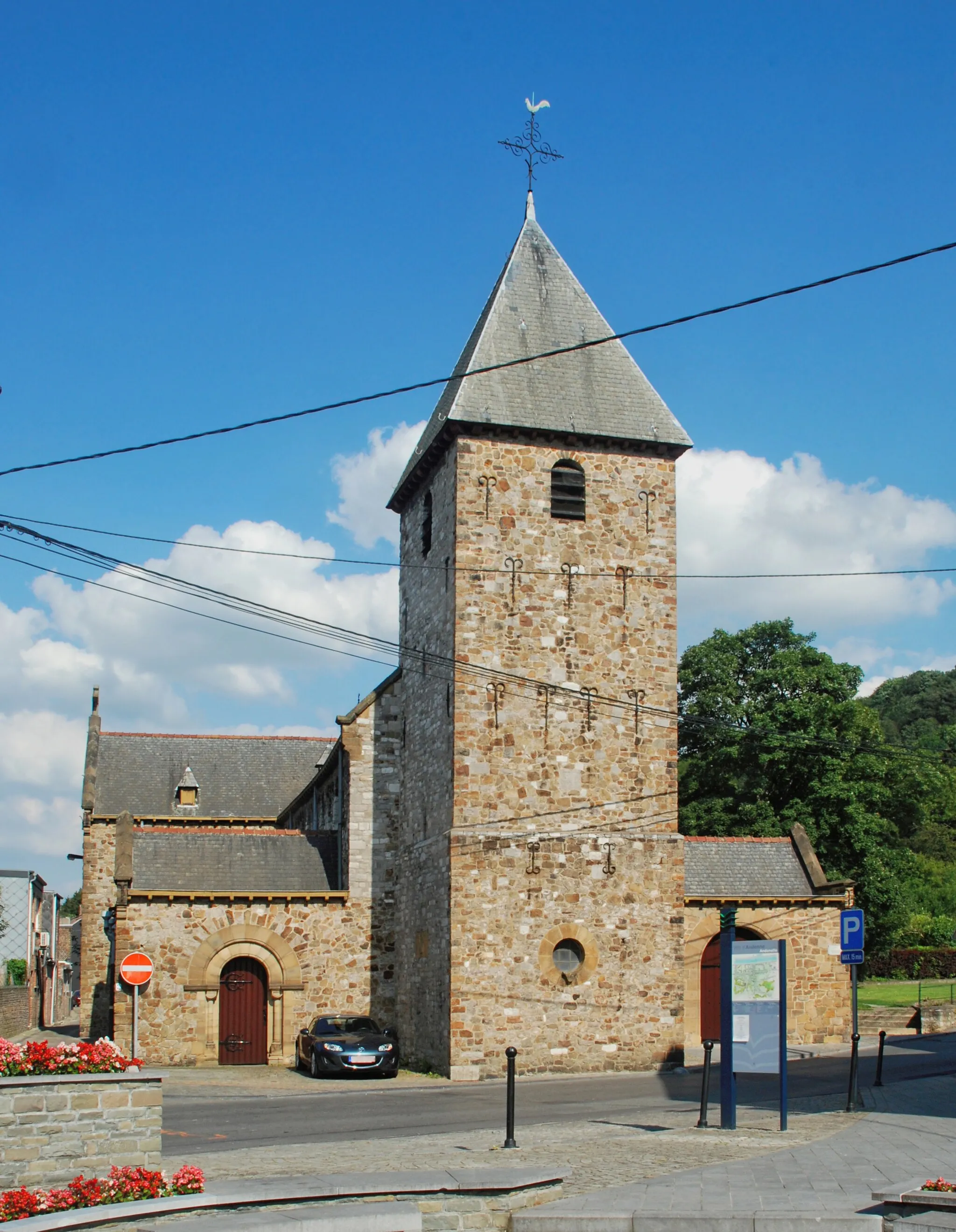 Photo showing: Belgique - Province de Namur - Andenne - Église Saint-Pierre d'Andenelle