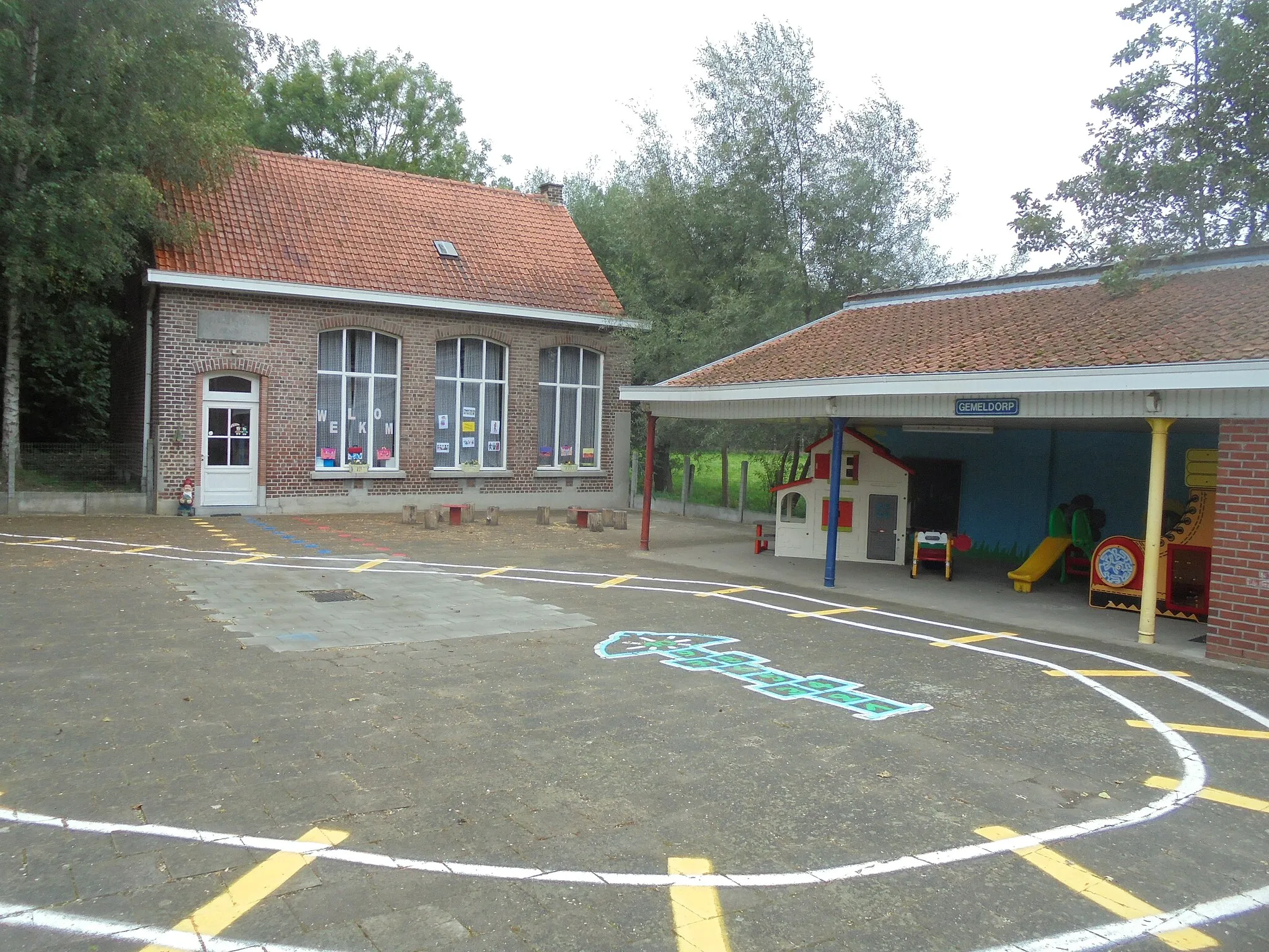 Photo showing: Bewaarschool van den Heilige Josef - Broekstraat - Gemeldorp - Deftinge - Lierde - Oost-Vlaanderen - België