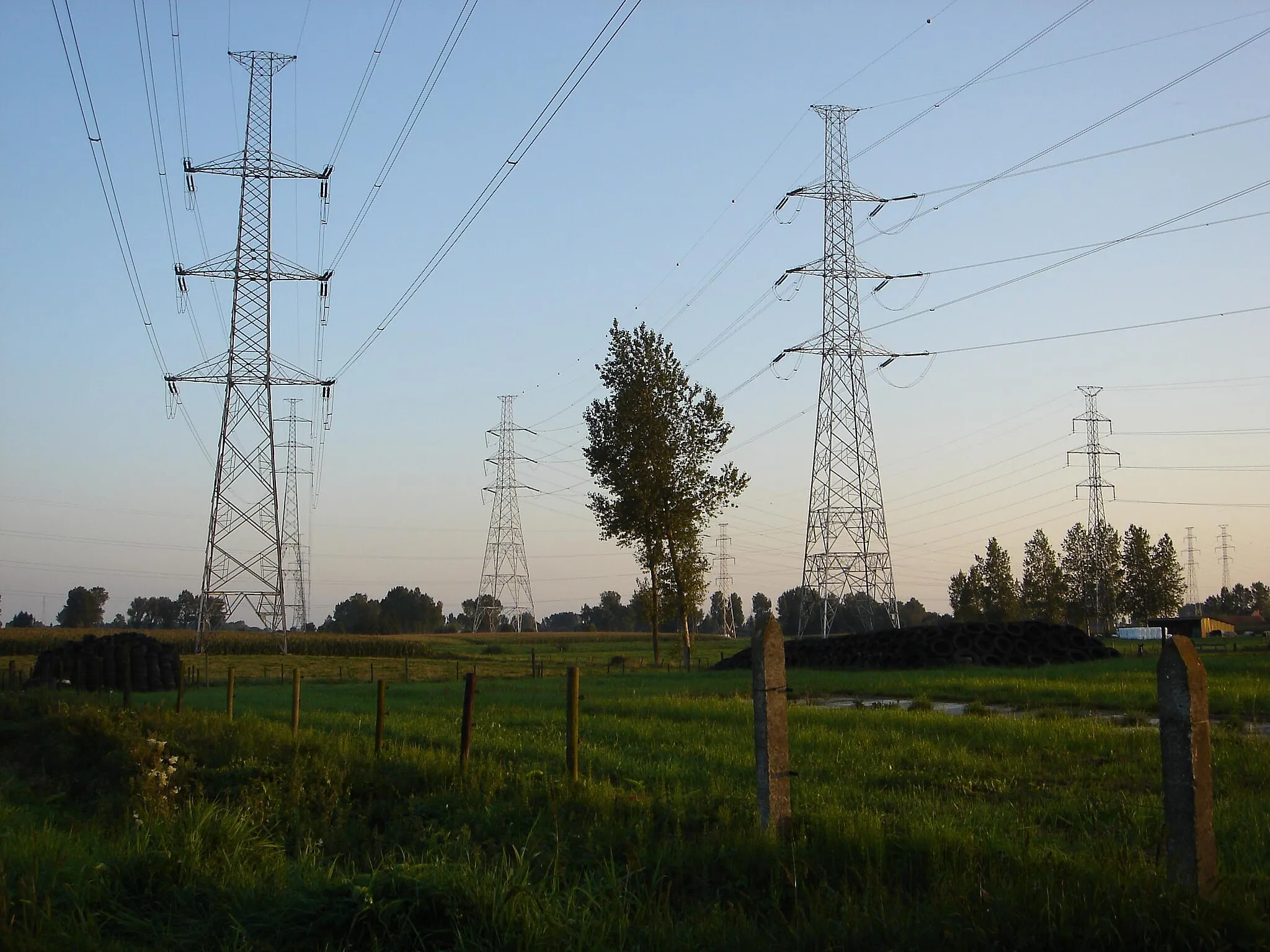 Photo showing: 150 tot 380 kV hoopspanninglijnen, Steendorp (België)