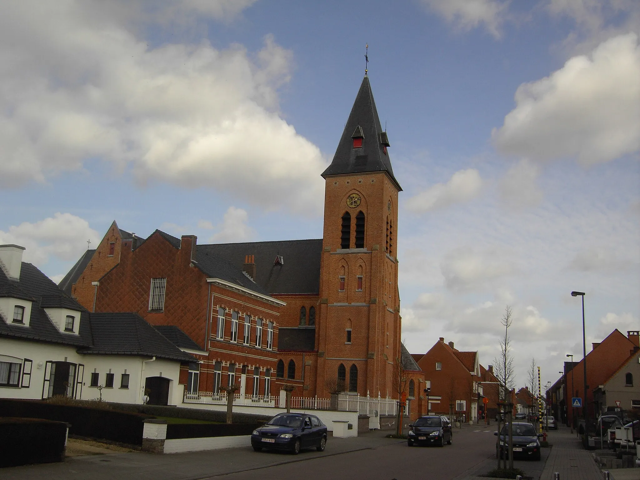 Photo showing: Evergem Belzele in Belgium - Rectorie and church