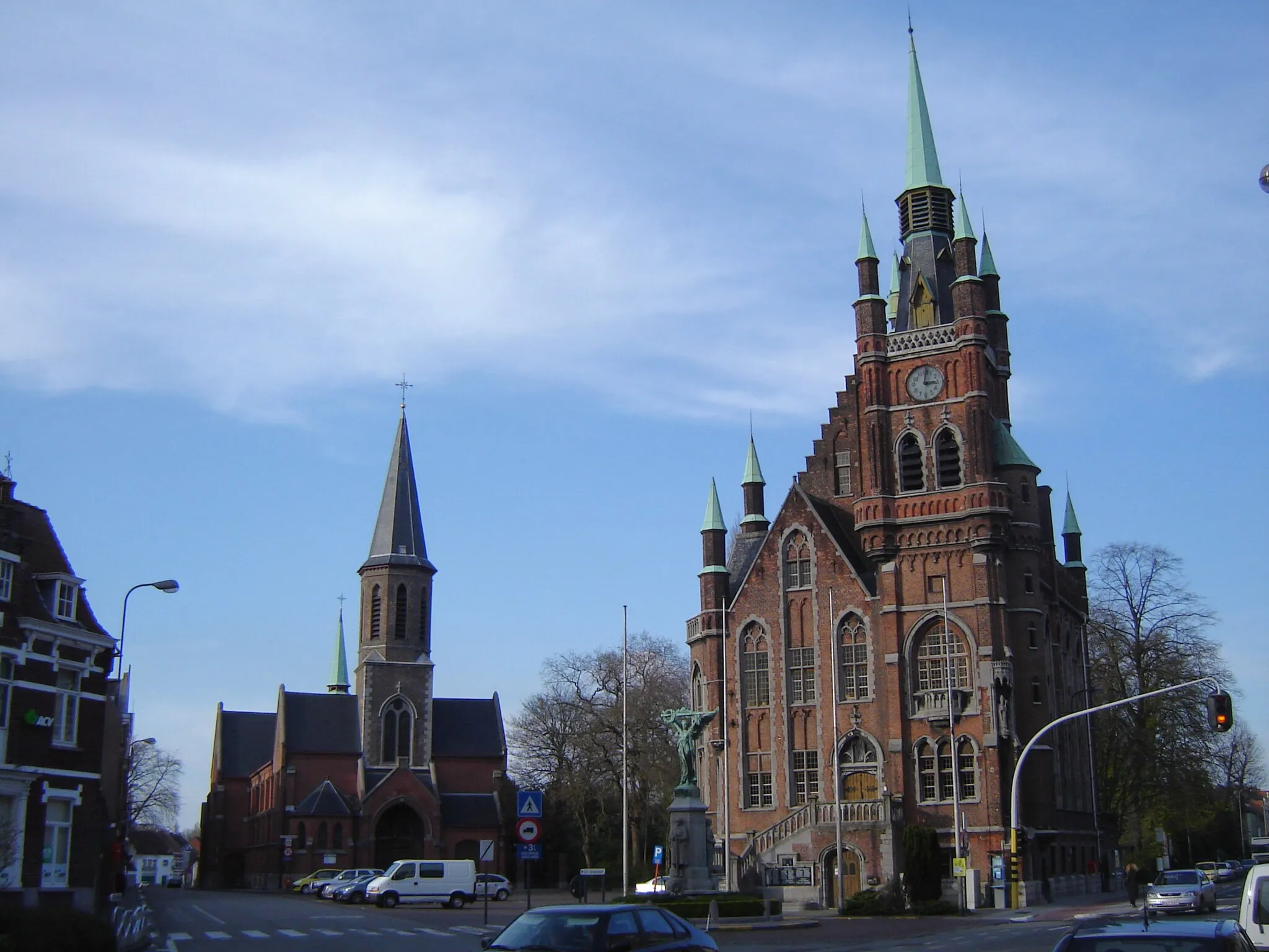 Photo showing: Center of Sint-Amandsberg, with former town hall and church of Saint Amand. Sint-Amandsberg, Gent, East Flanders, Belgium