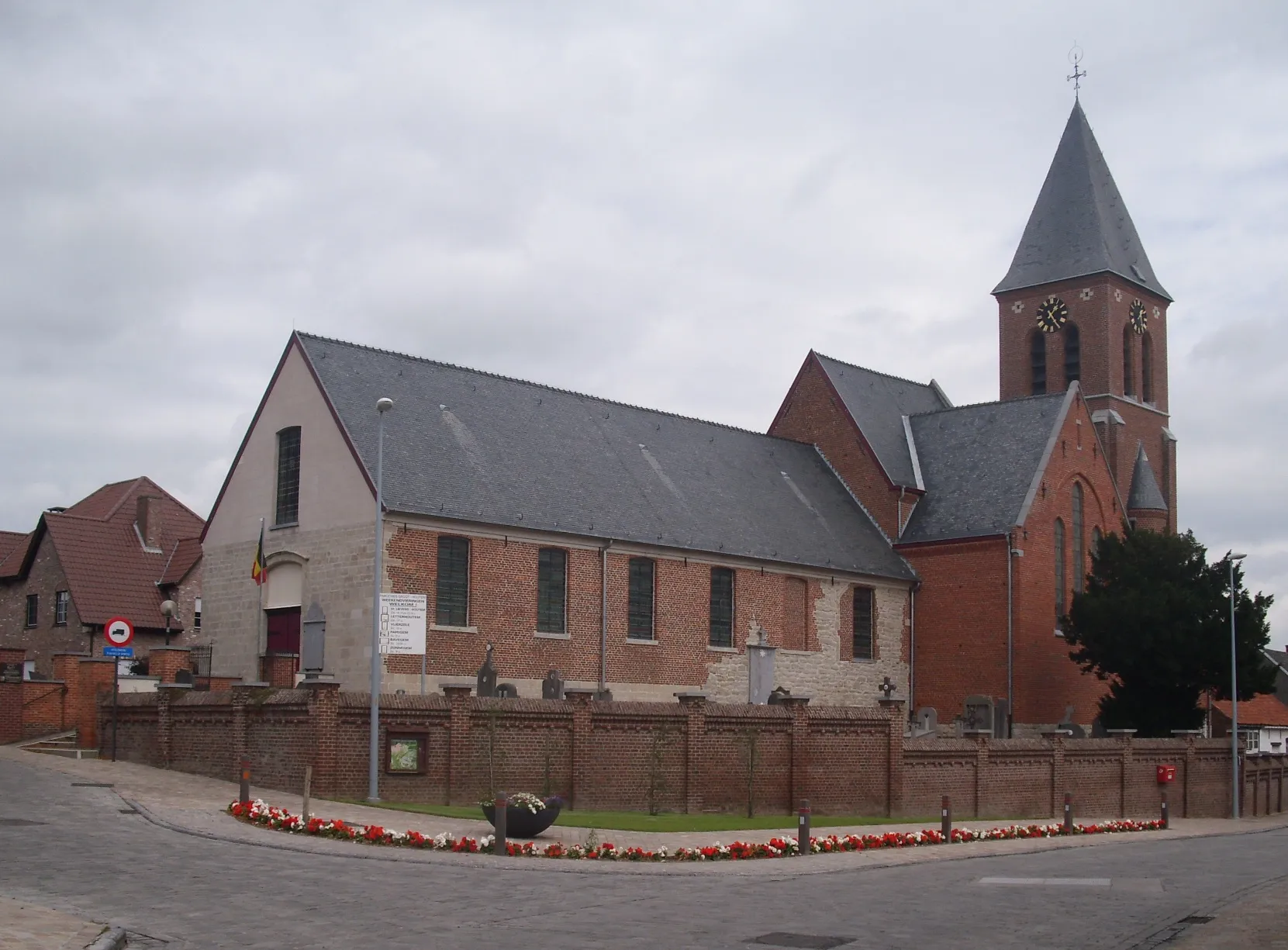 Photo showing: Sint-Onkomenakerk - Bavegem - Sint-Lievens-Houtem - Oost-Vlaanderen - België