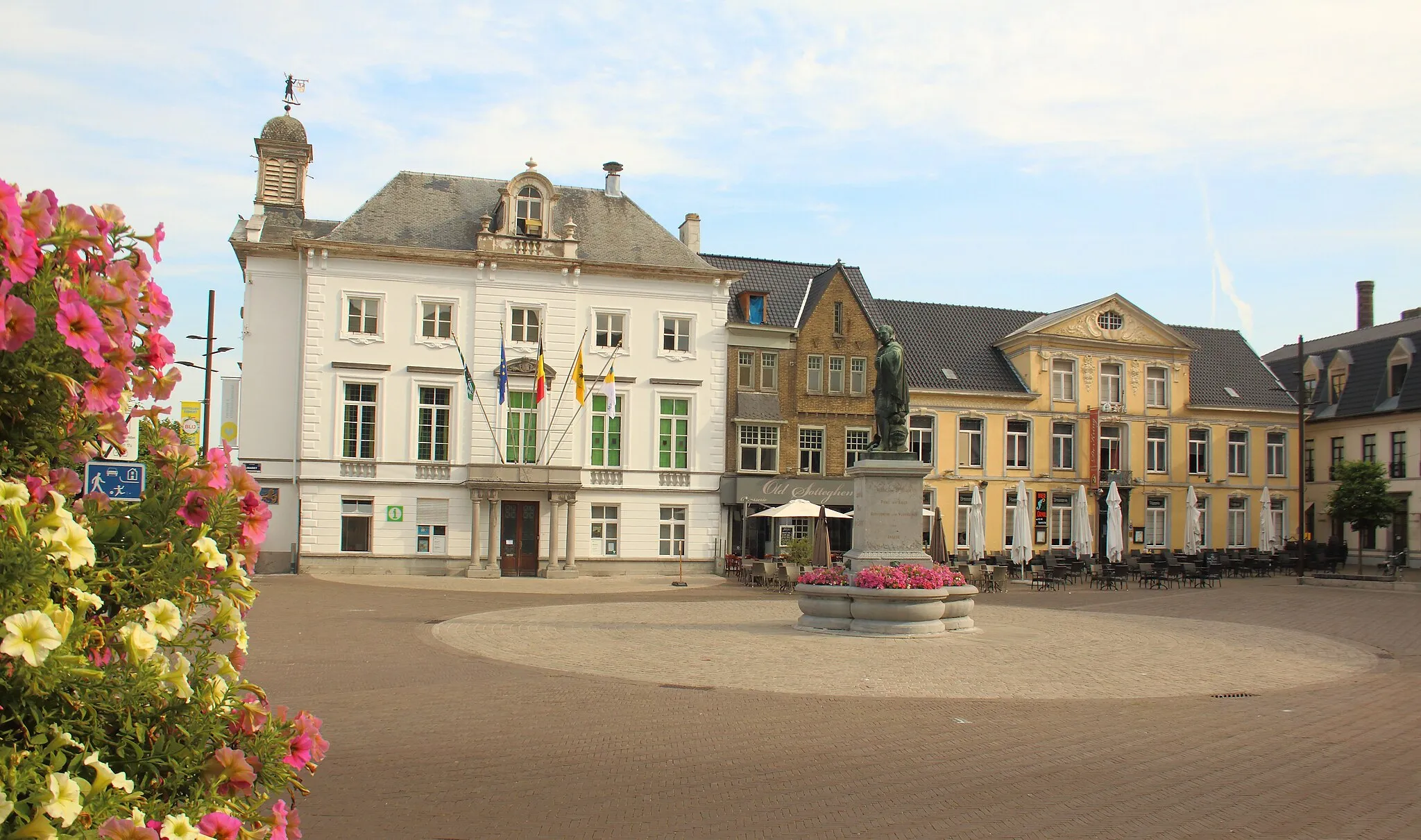 Photo showing: Markt, Zottegem, Vlaanderen, België