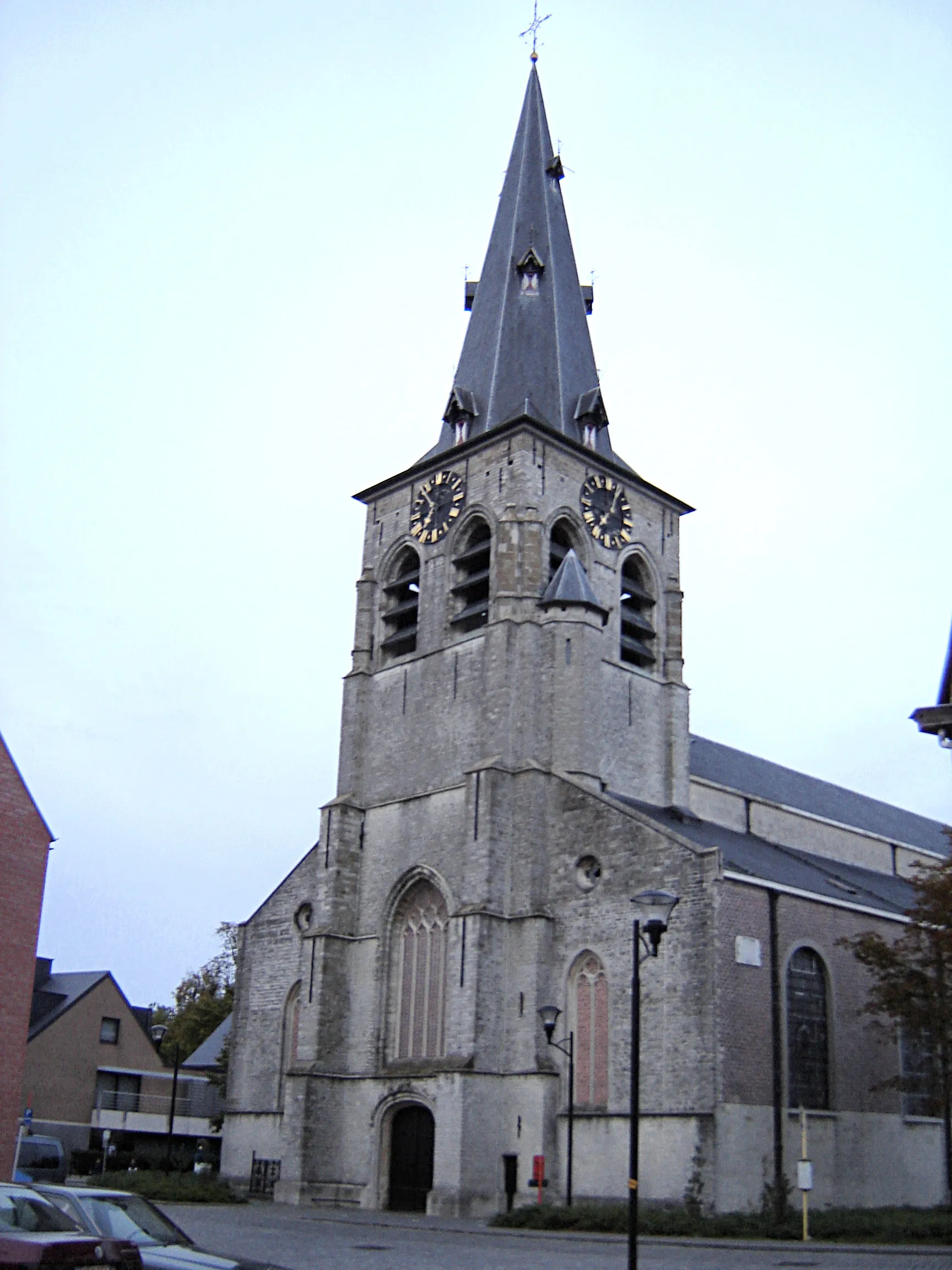 Photo showing: Church of Our Lady and Saints Peter and Paul in Waasmunster. Waasmunster, East Flanders, Belgium