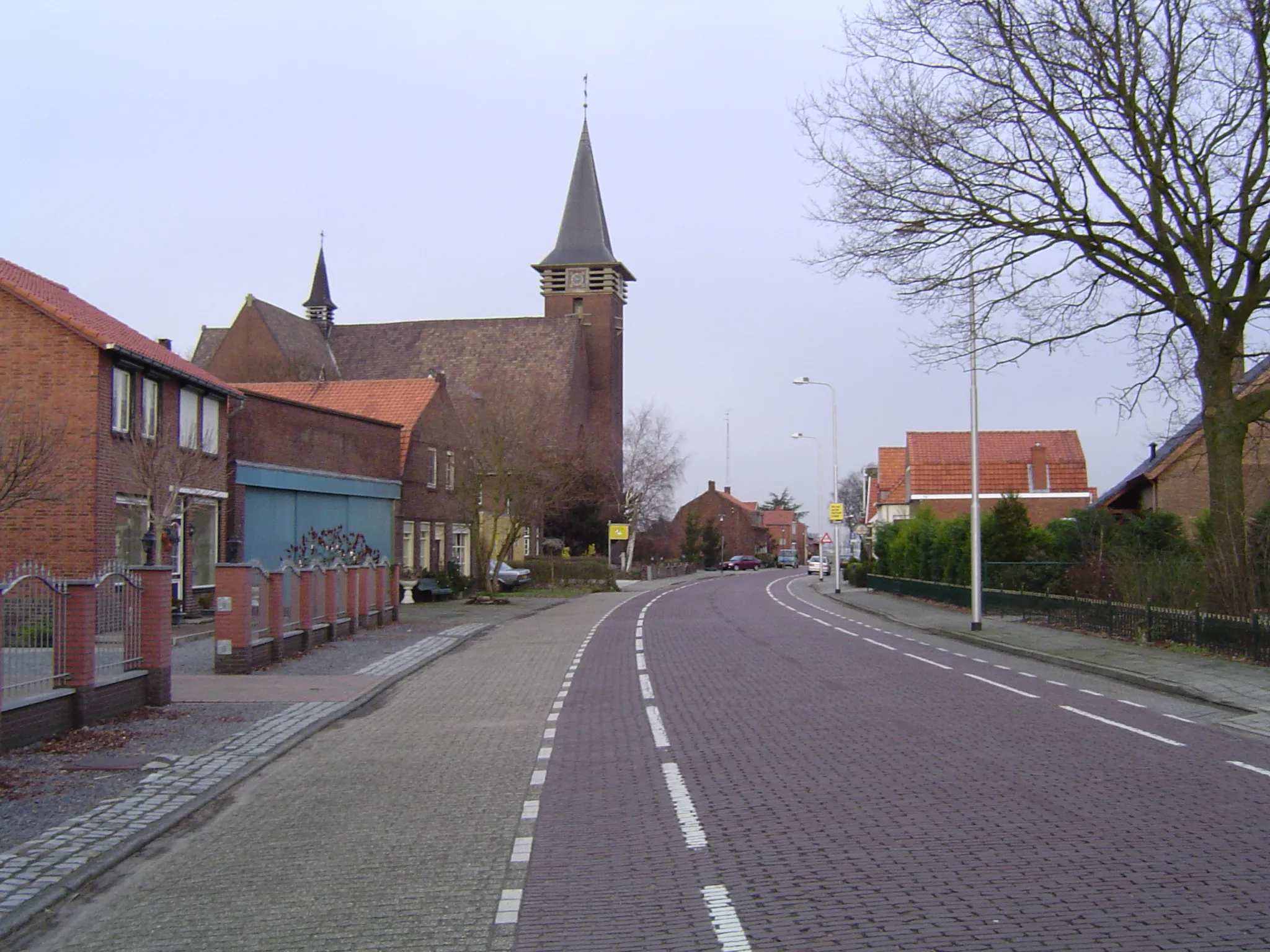 Photo showing: De H. Theresiakerk, gelegen aan de Julianastraat.