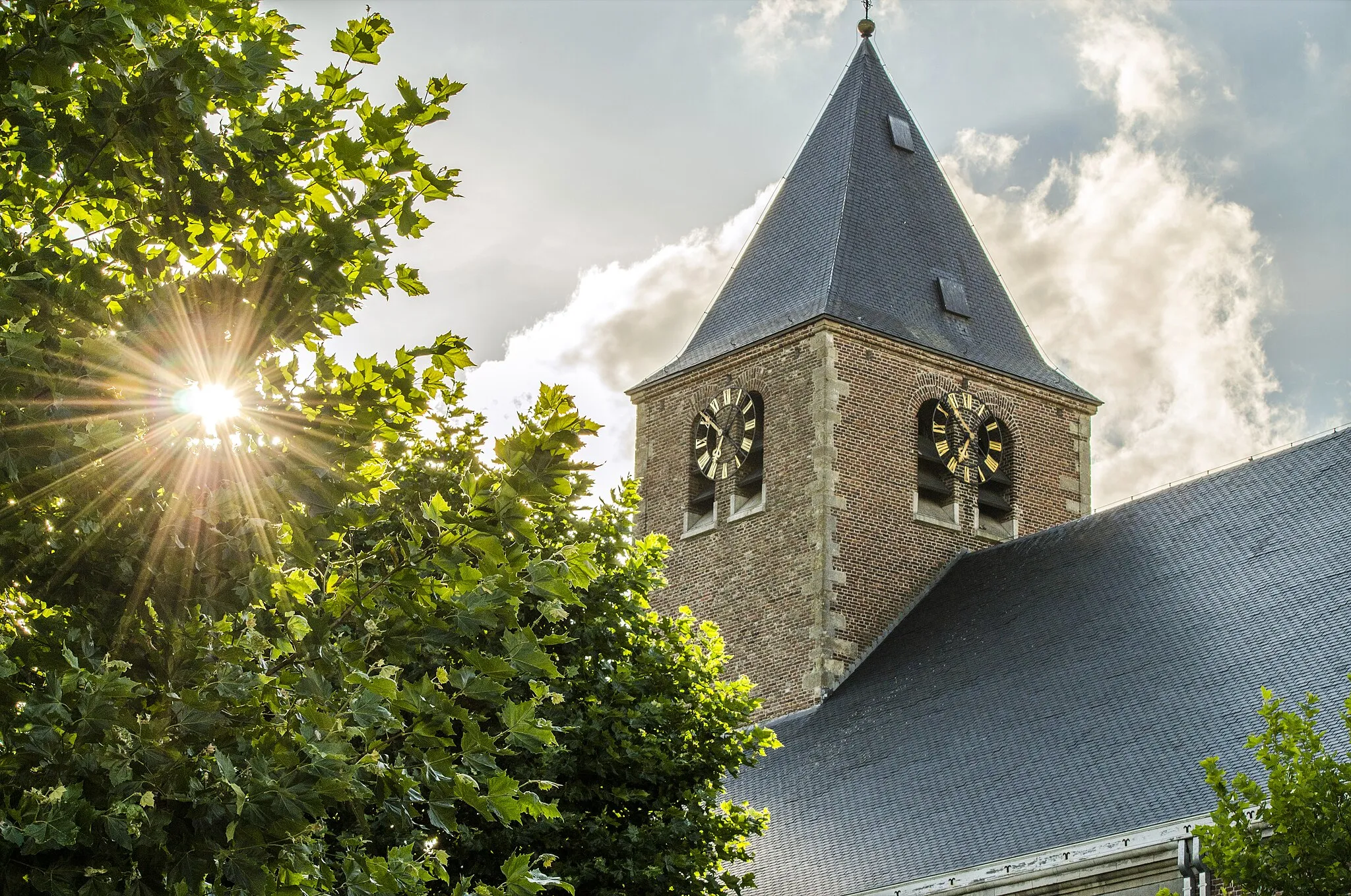 Photo showing: Kerk Mater