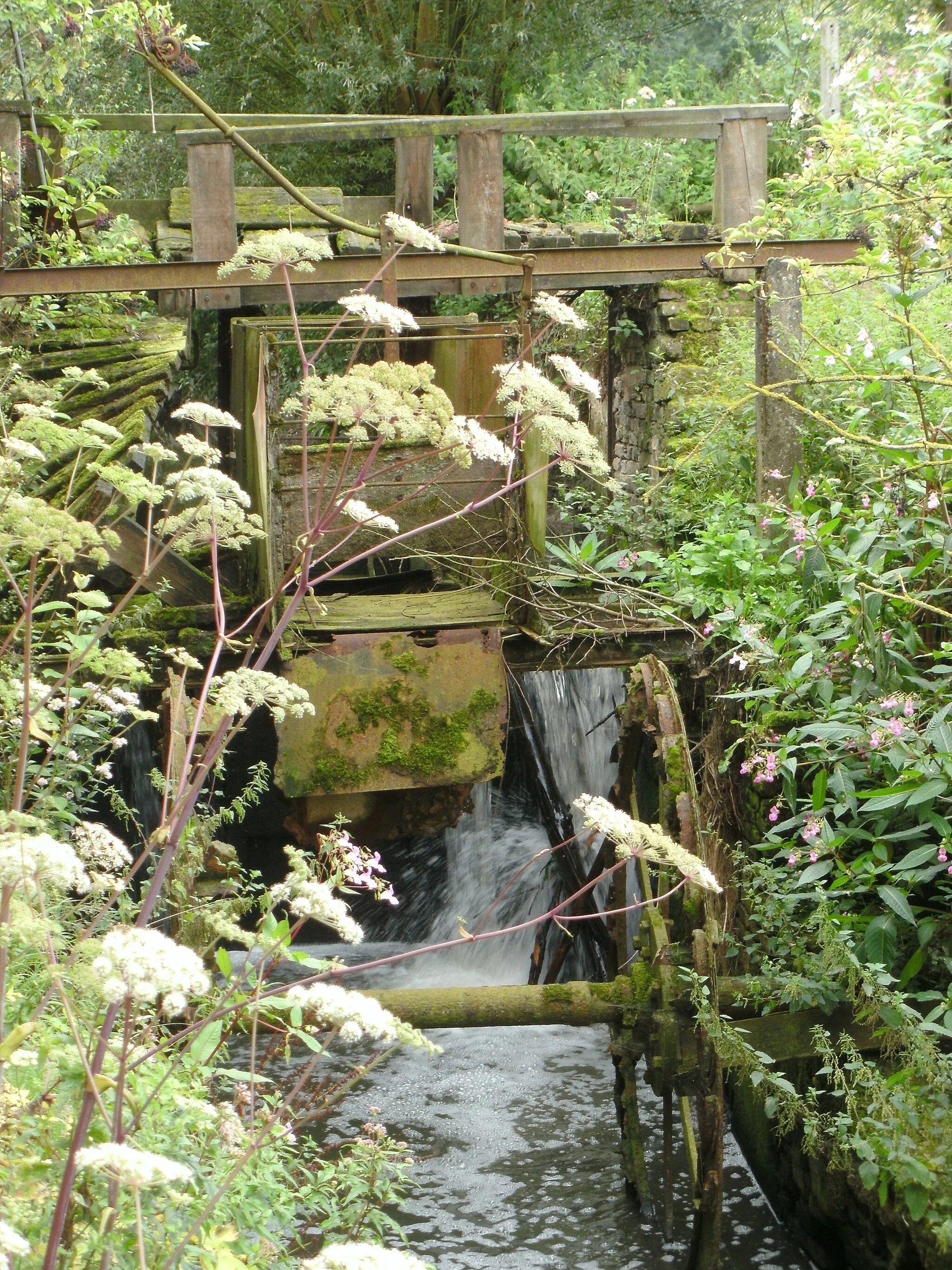 Photo showing: Rad van de "De Watermeulen" te Ottergem