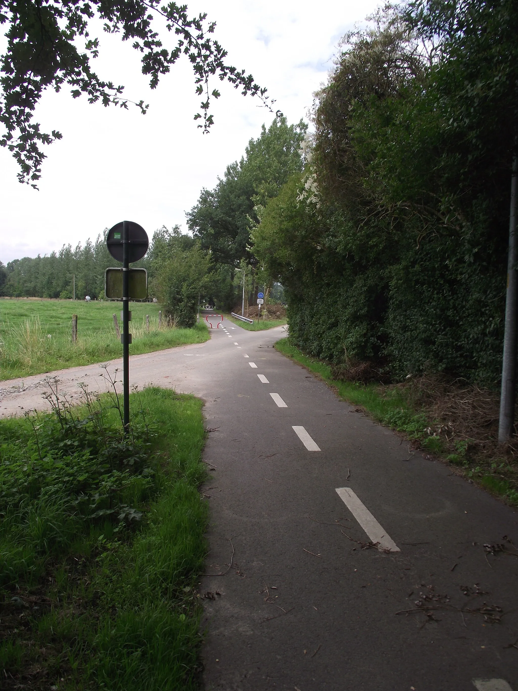 Photo showing: De oude buurtspoorwegroute tussen Geraardsbergen en Gent