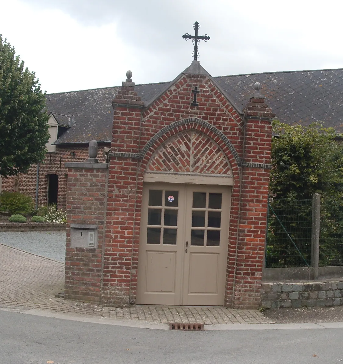 Photo showing: Kapel op de hoek Paepmunte en Putse - Hemelveerdegem - Lierde - Oost-Vlaanderen - België