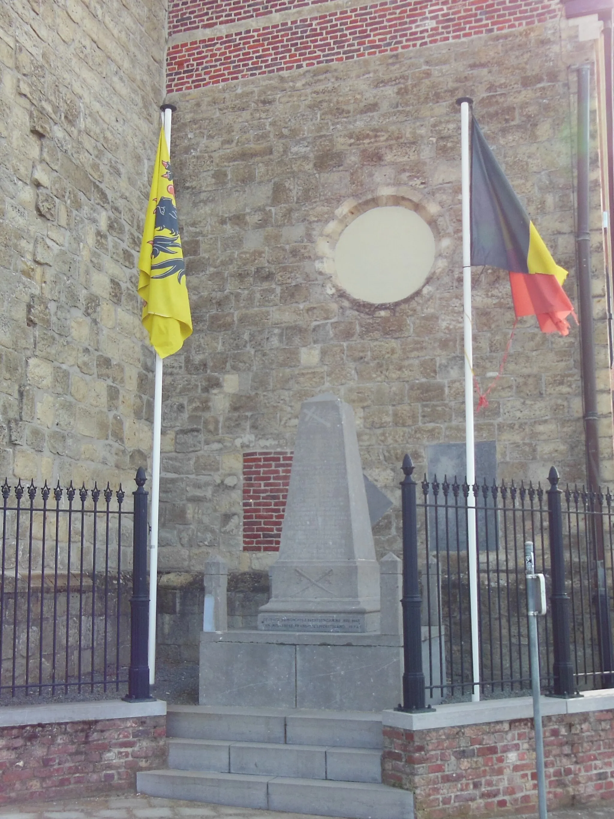 Photo showing: World War I memorial