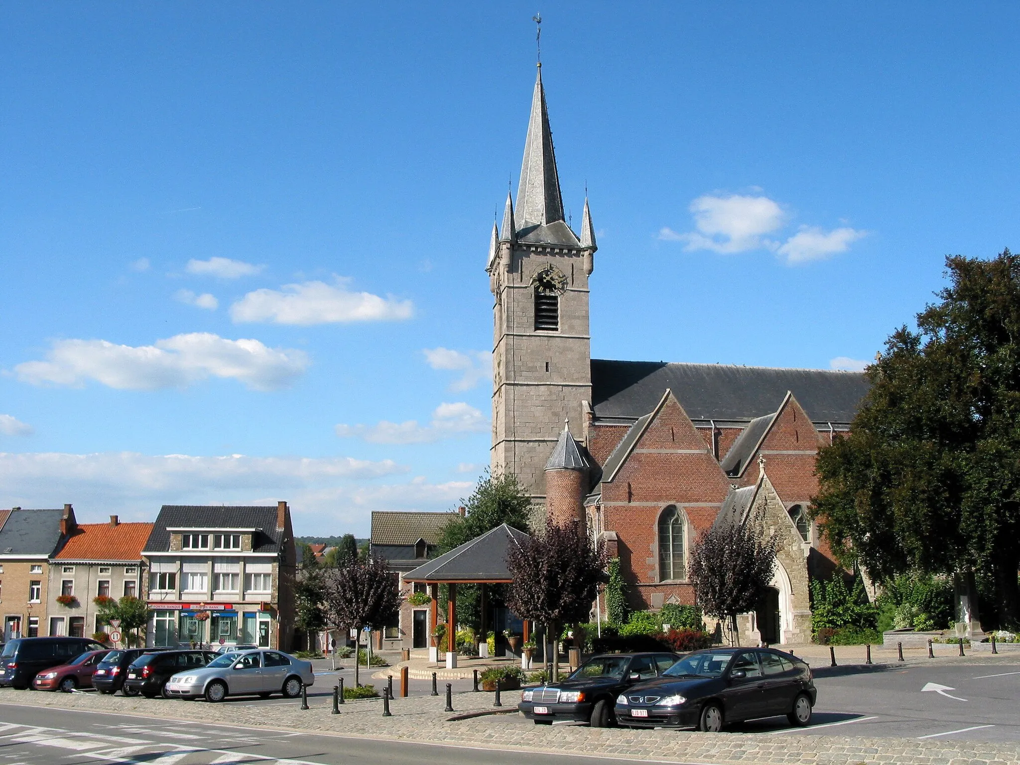 Photo showing: Flobecq (Belgium), St. Luke's Church (XIII/XVIth centuries).