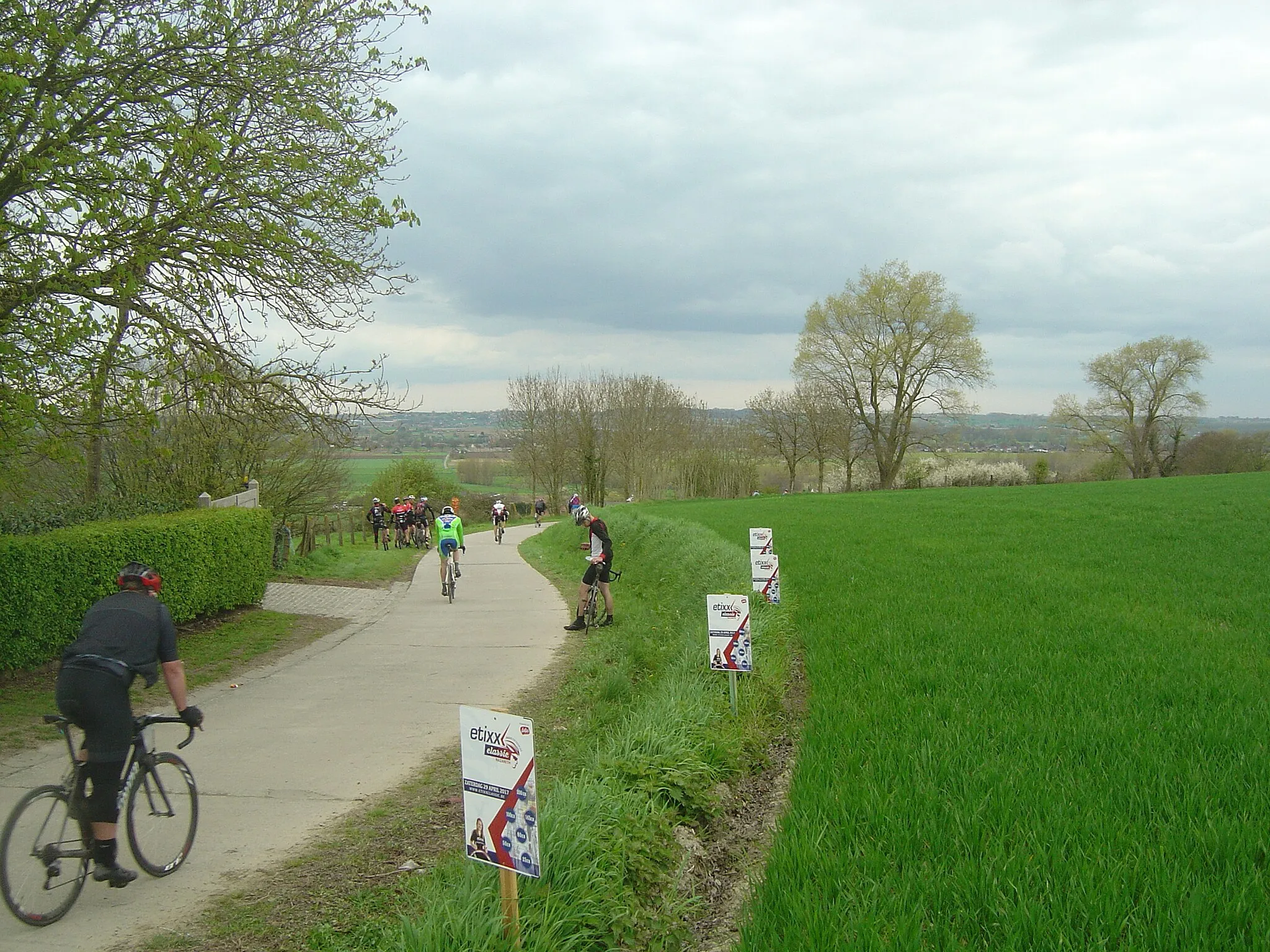 Photo showing: Tour des Flandres cyclo 2017- Début de la descente du Paterberg