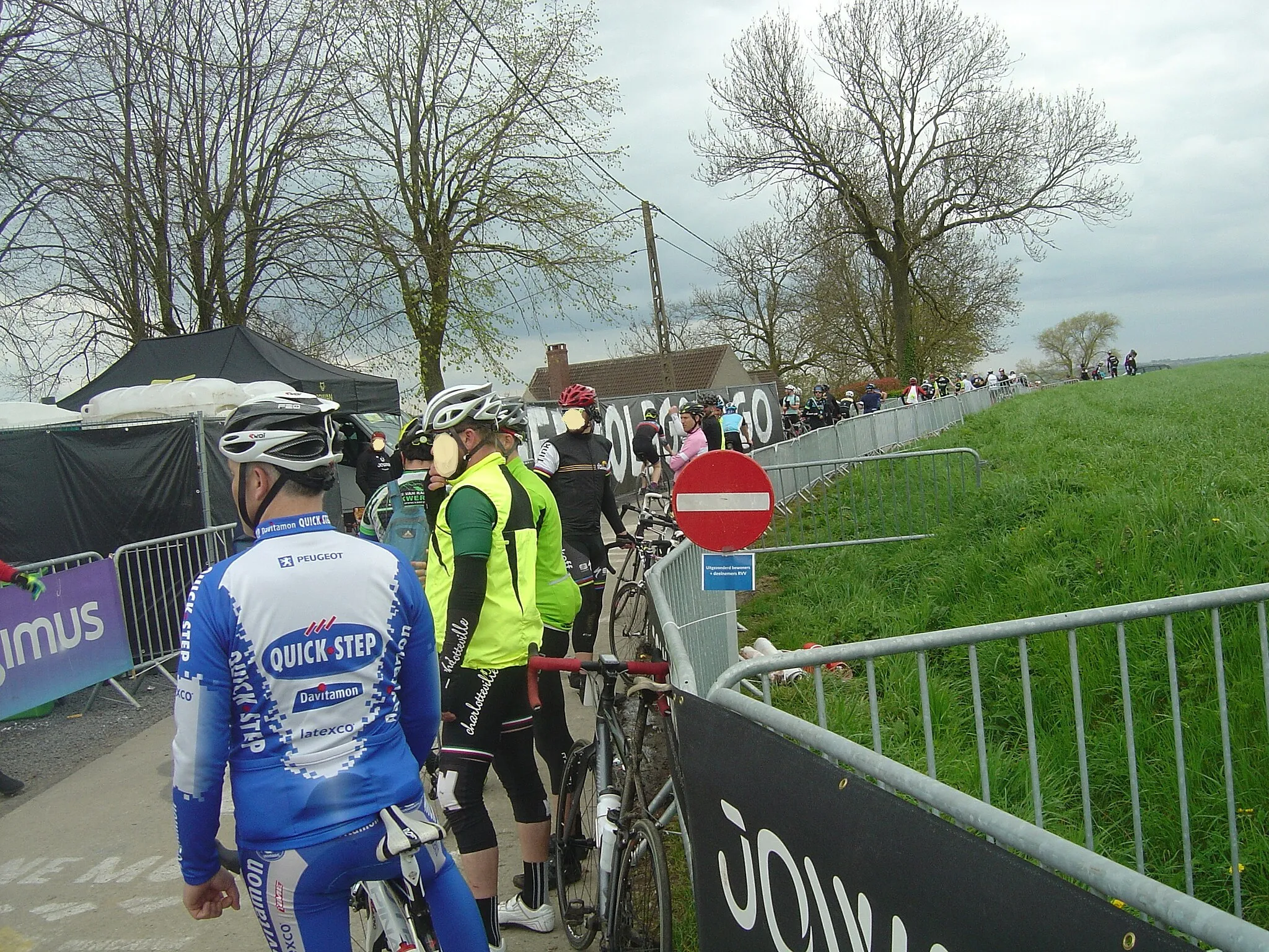 Photo showing: Tour des Flandres cyclo 2017- Au sommet du Paterberg