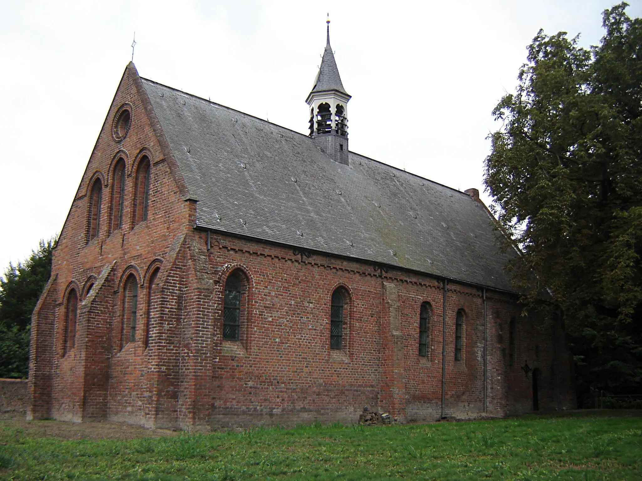Photo showing: Hof te Zande Church in Kloosterzande. Kloosterzande, Hulst, Zeeland, Netherlands.