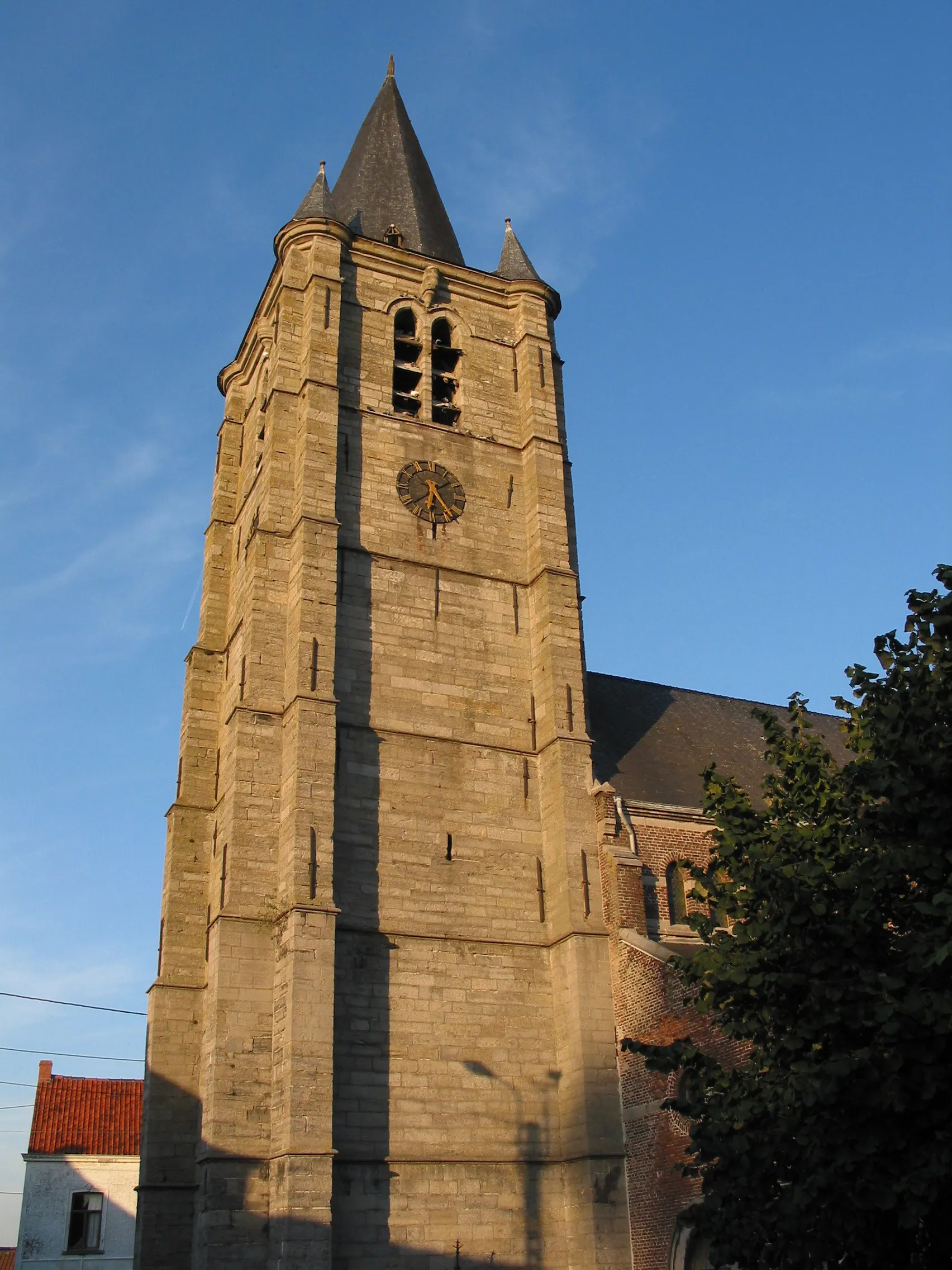 Photo showing: Celles (Hainaut) (Belgium), the St. Christopher's church XVth century).