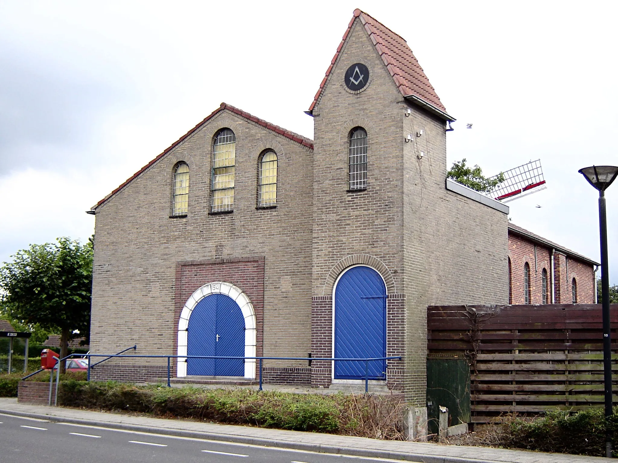Photo showing: Former church of the Reformed Churches in the Netherlands (until 1974), since 1975 a masonic lodge, in Spui, Terneuzen, Zeeland, Netherlands.