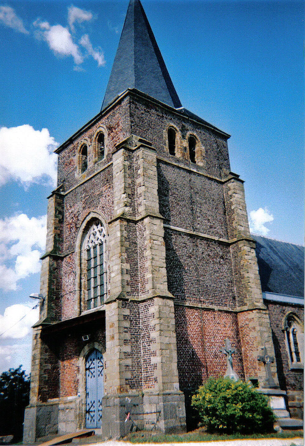 Photo showing: The village church of Edelare, a submunicipality of Oudenaarde, Belgium, lying on the slopes of Edelareberg.