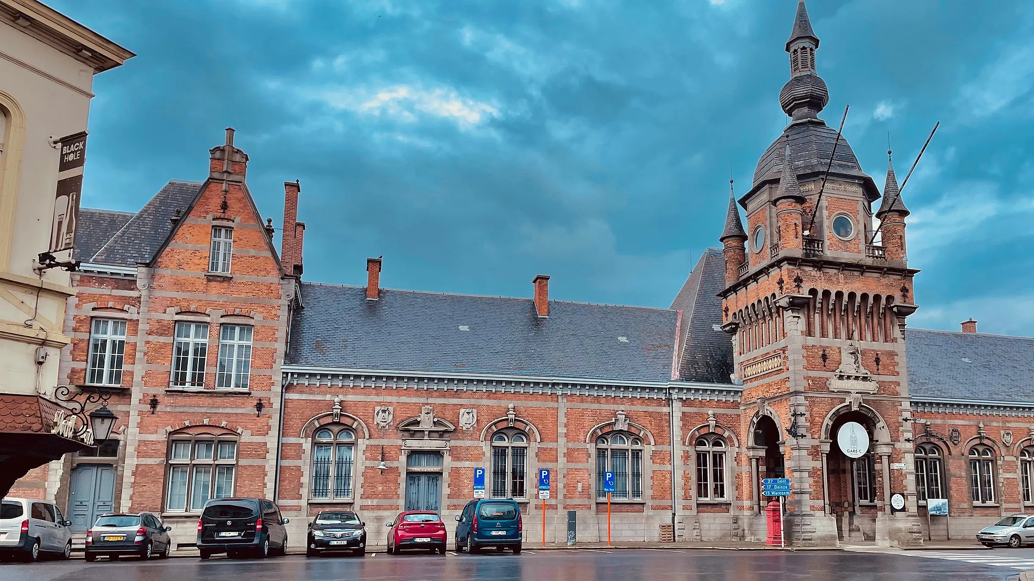 Photo showing: Station Oudenaarde Gebouw oud