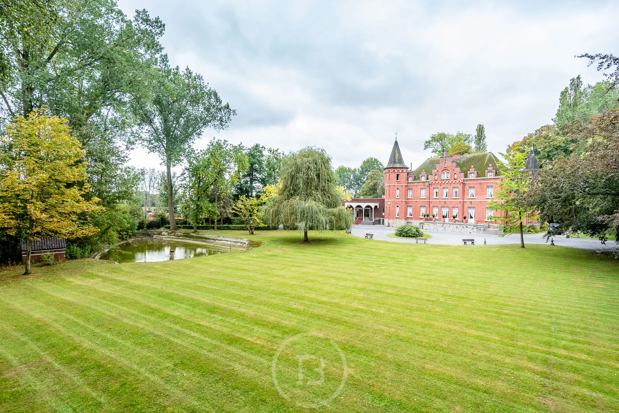 Photo showing: Het kasteel en deel van de tuin