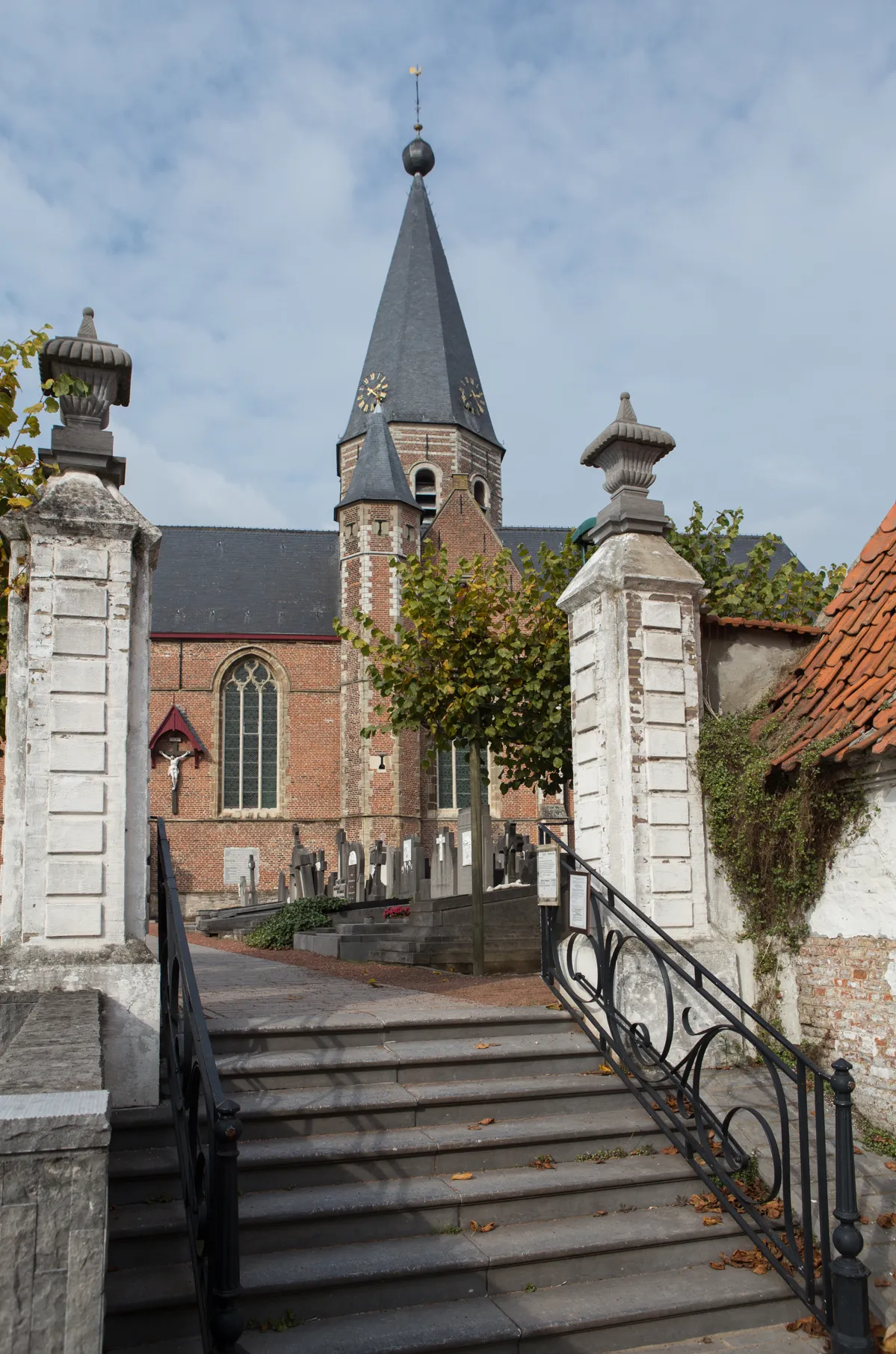 Photo showing: Sint-Michiel-en-Cornelius-en-Ghislenuskerk (Machelen-aan-de-Leie)