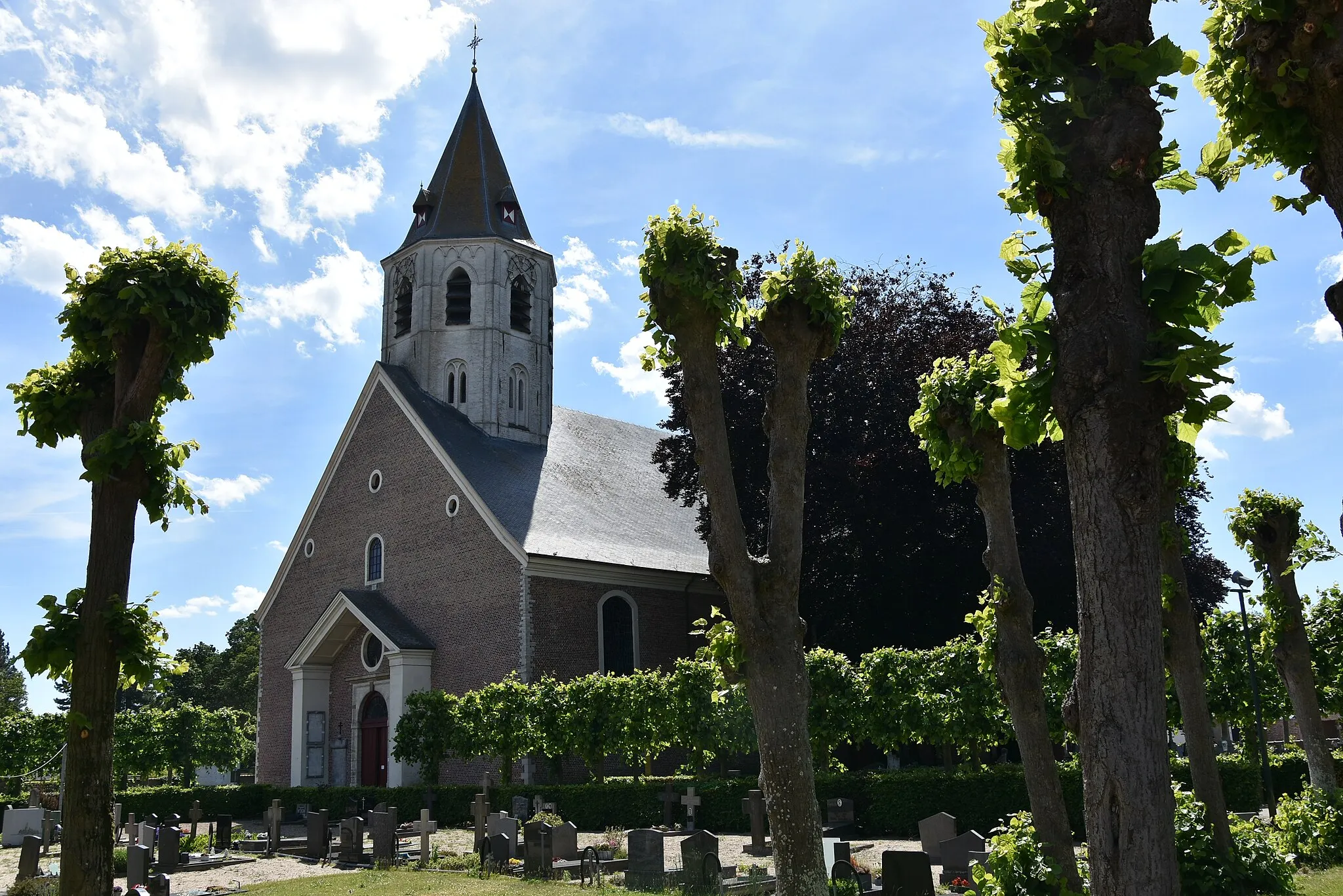 Photo showing: Onze-Lieve-Vrouw-Hemelvaartkerk (Kaprijke) (44747) 2-06-2019 15-12-24