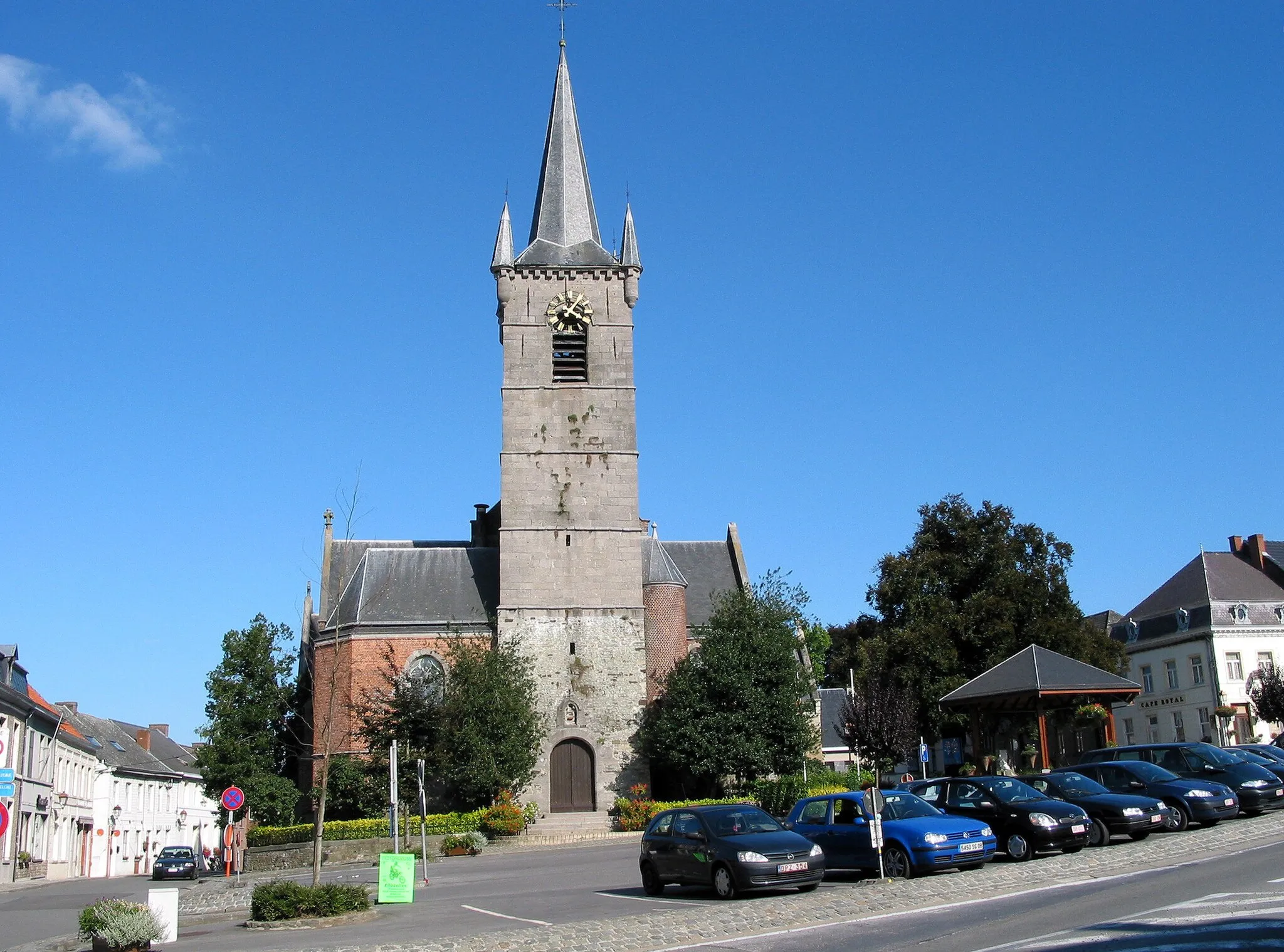 Photo showing: Flobecq (Belgium), St. Luke's Church (XIII/XVIth centuries).