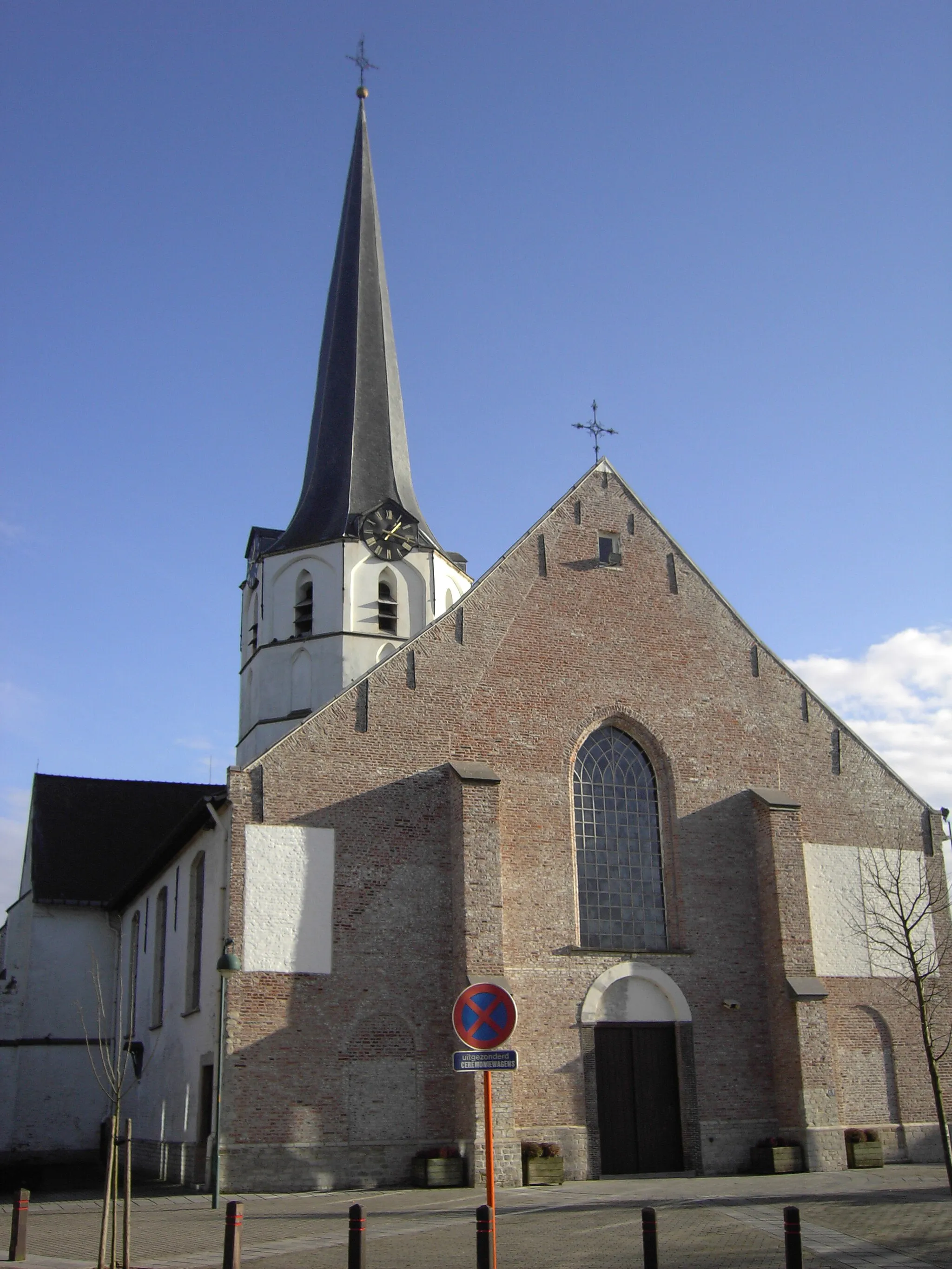 Photo showing: Church of Saint George and Saint Godelina in Sleidinge. Sleidinge, Evergem, East Flanders, Belgium