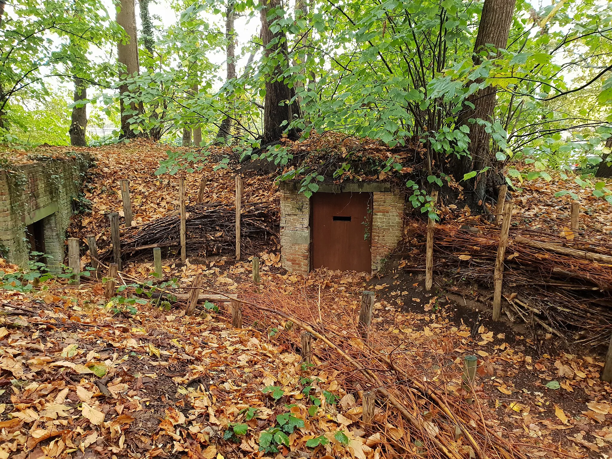 Photo showing: de ijskelders op Hof Ter Saksen