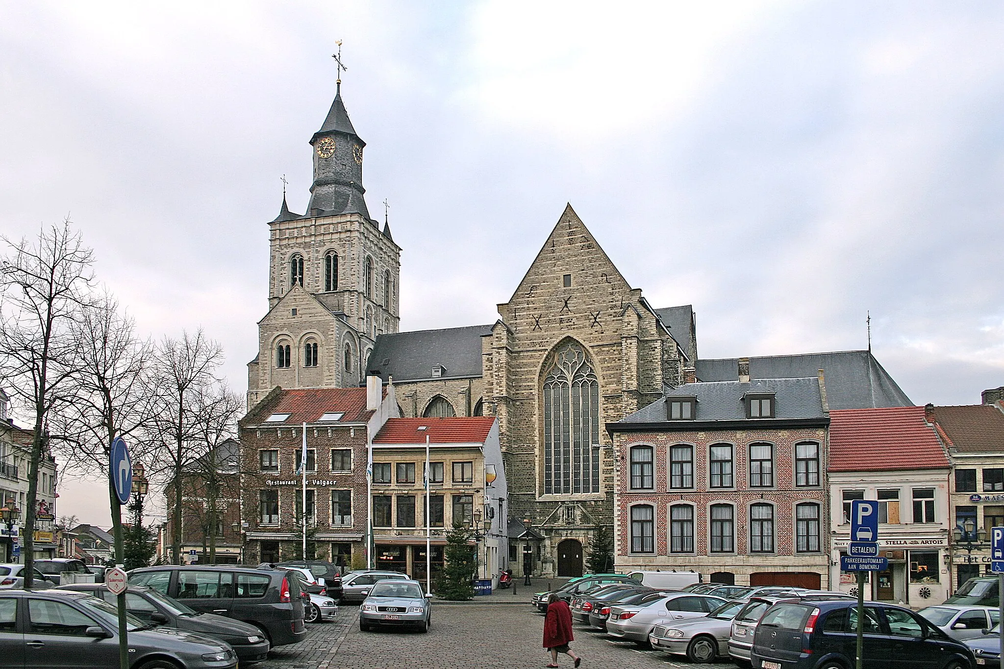 Photo showing: The church Saint Germain Church (view from Veemarkt) in Tienen (The Flanders, Belgium)