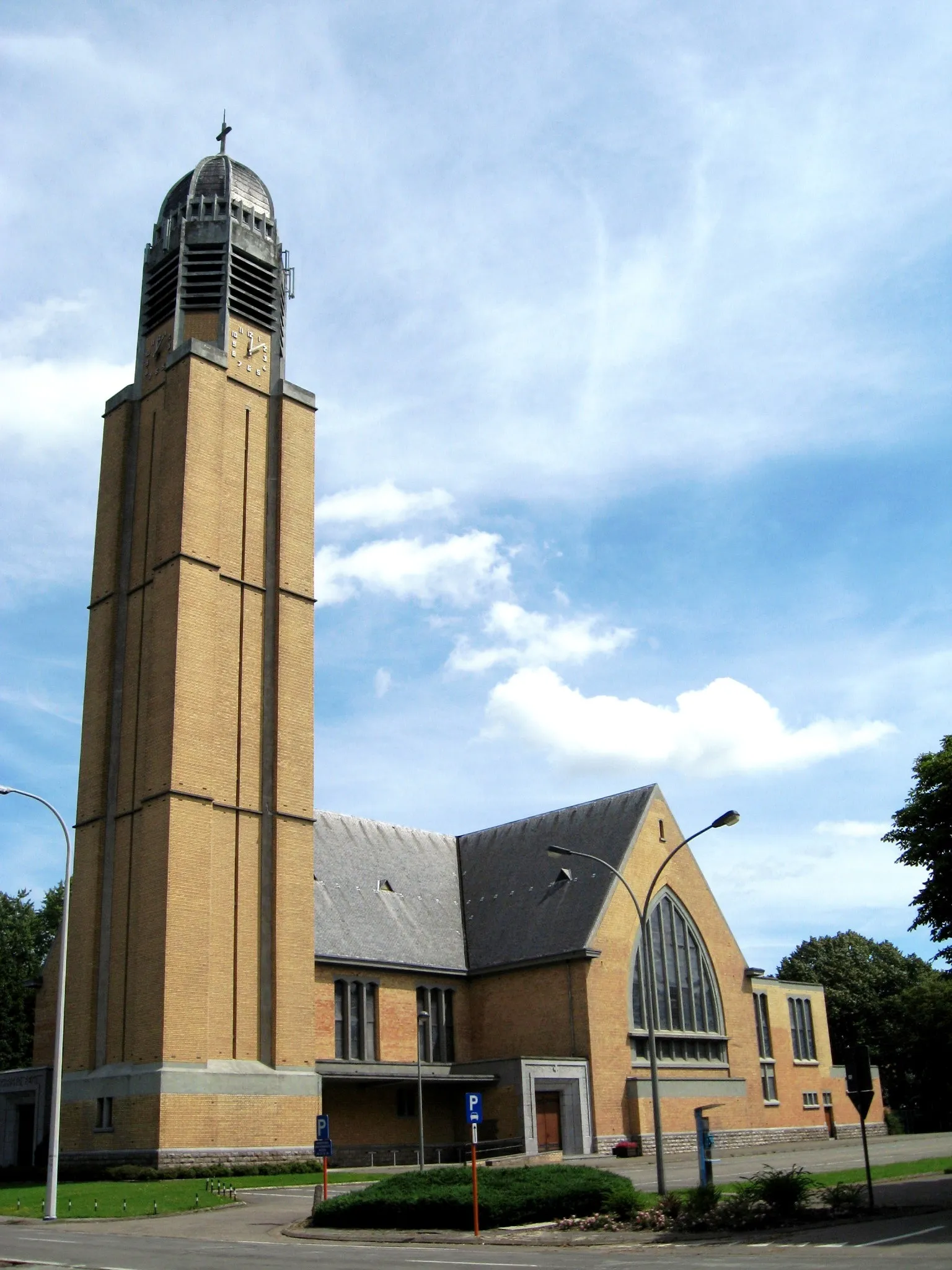 Photo showing: Mine cathedral of Christ the King in Genk (Waterschei), Limburg, Belgium