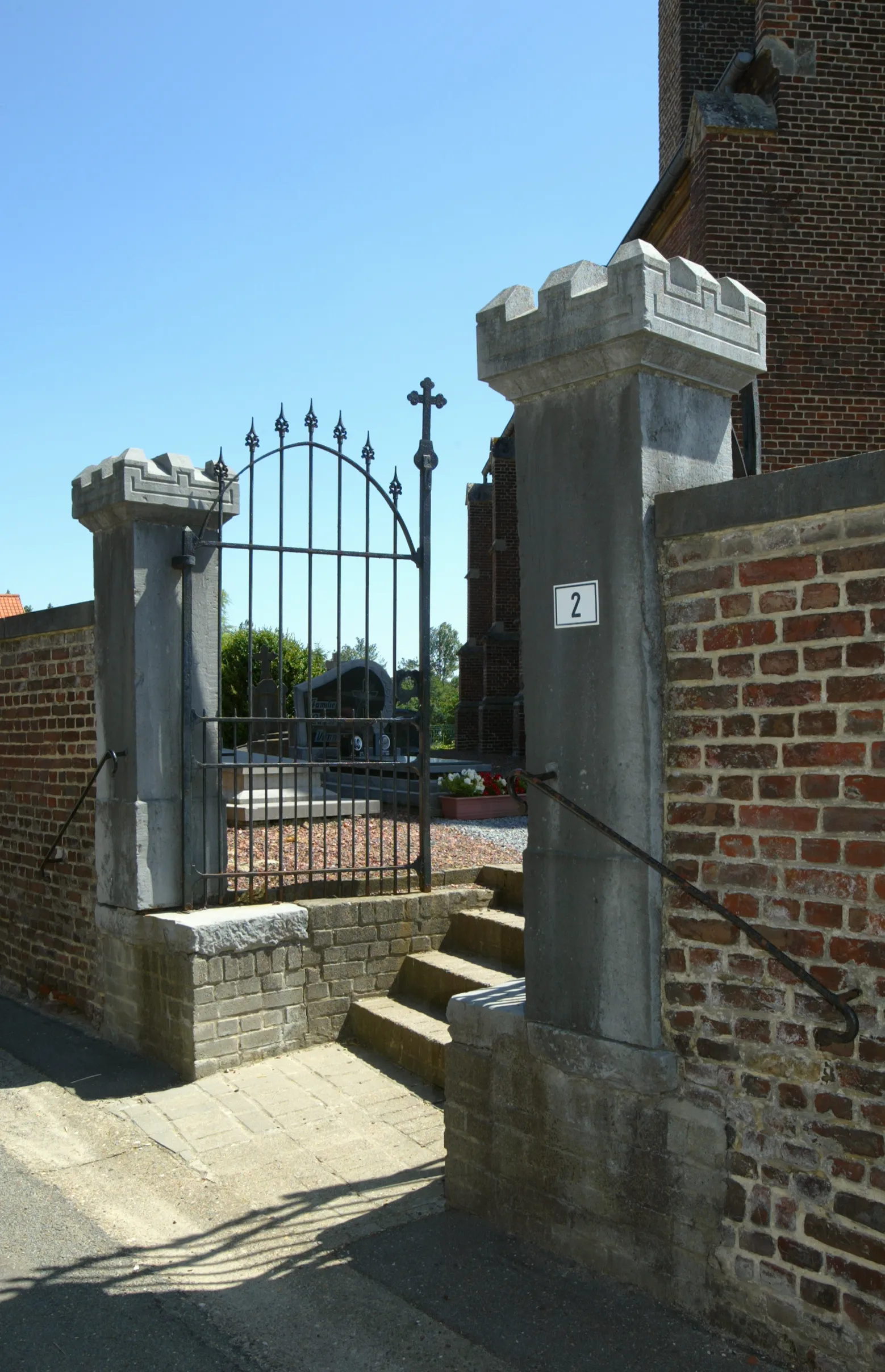 Photo showing: Het toegangshek tot het kerkhof van de St-Agathakerk