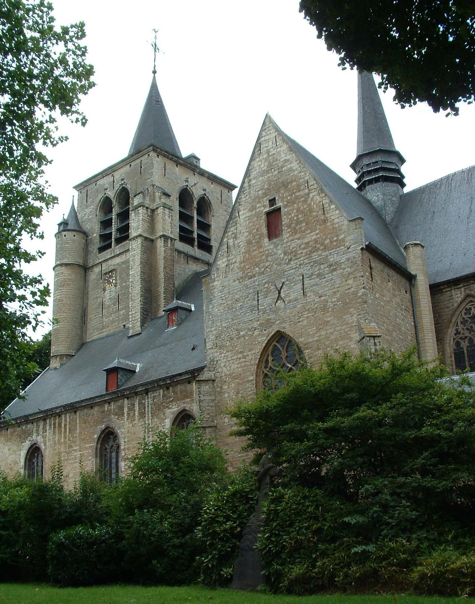 Photo showing: Sint-Pieterskerk, Sint-Pietersleeuw. 02/08/05