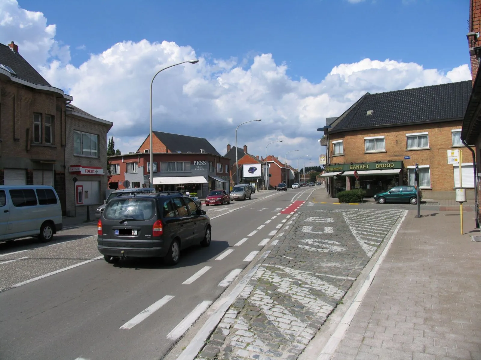 Photo showing: Rijksweg N1 in het centrum van Eppegem: kijkrichting Mechelen (noord)