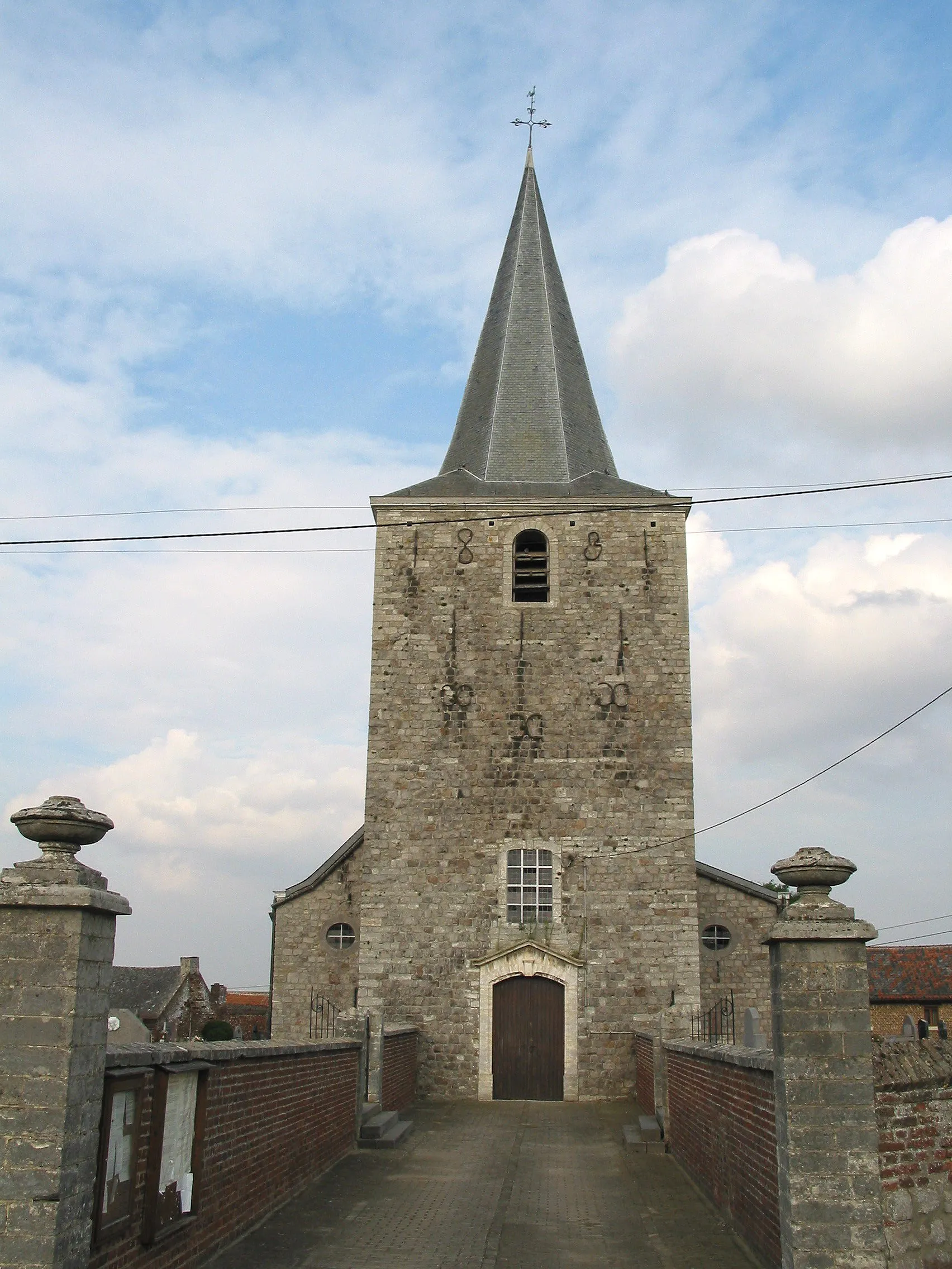 Photo showing: Marilles (Belgium), the St. Martin church.