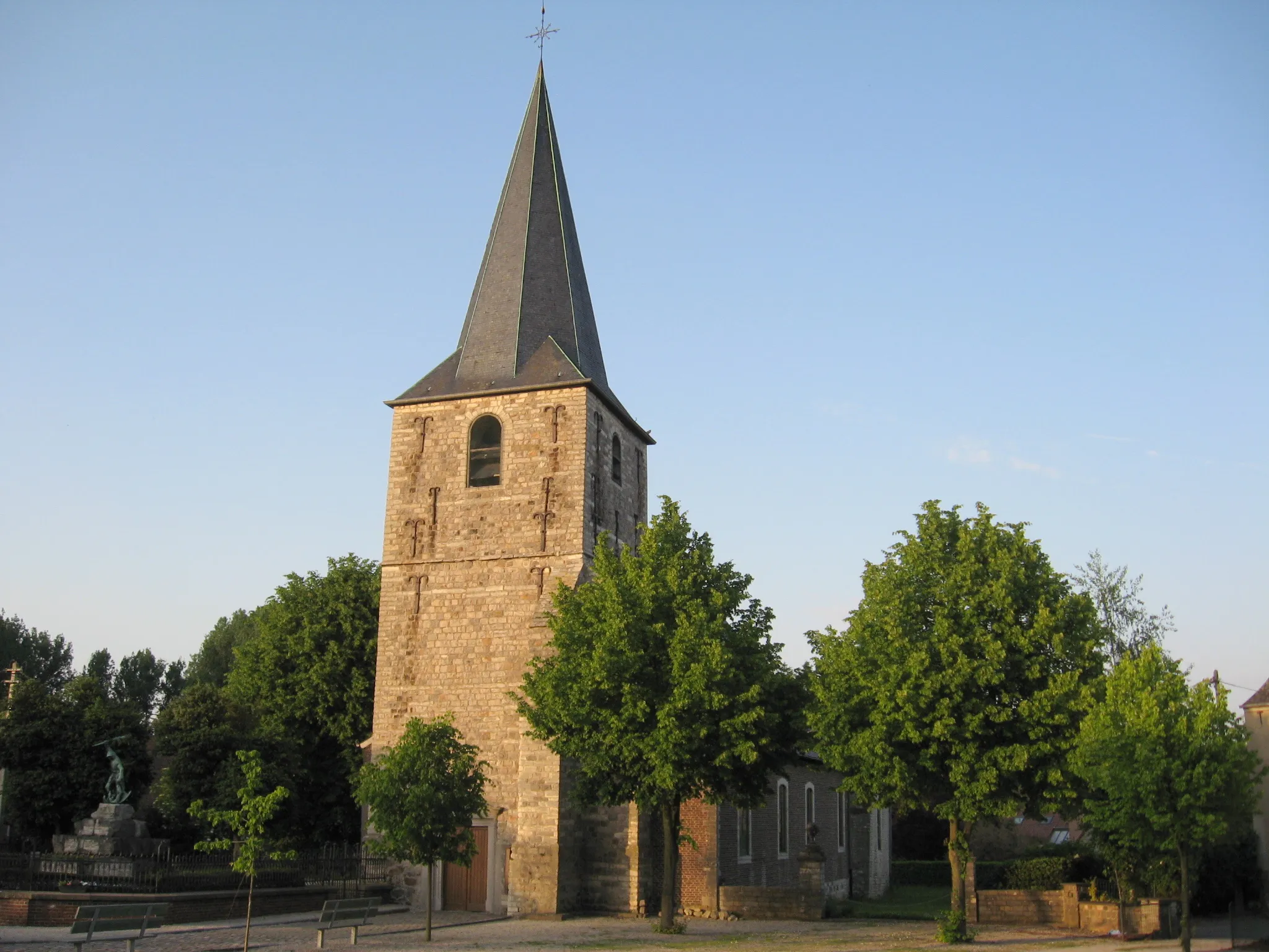 Photo showing: Church of Saint George in Noduwez, Orp-Jauche, Walloon Brabant, Belgium