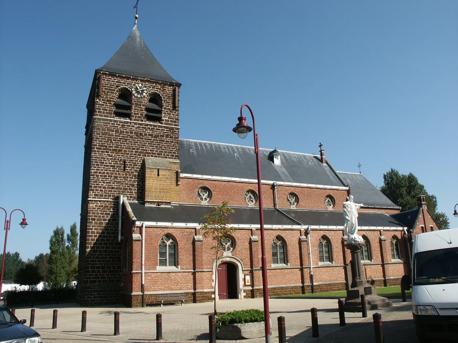 Photo showing: Sint-Michielskerk, Messelbroek, gebouwd in 1909 (behalve de toren)