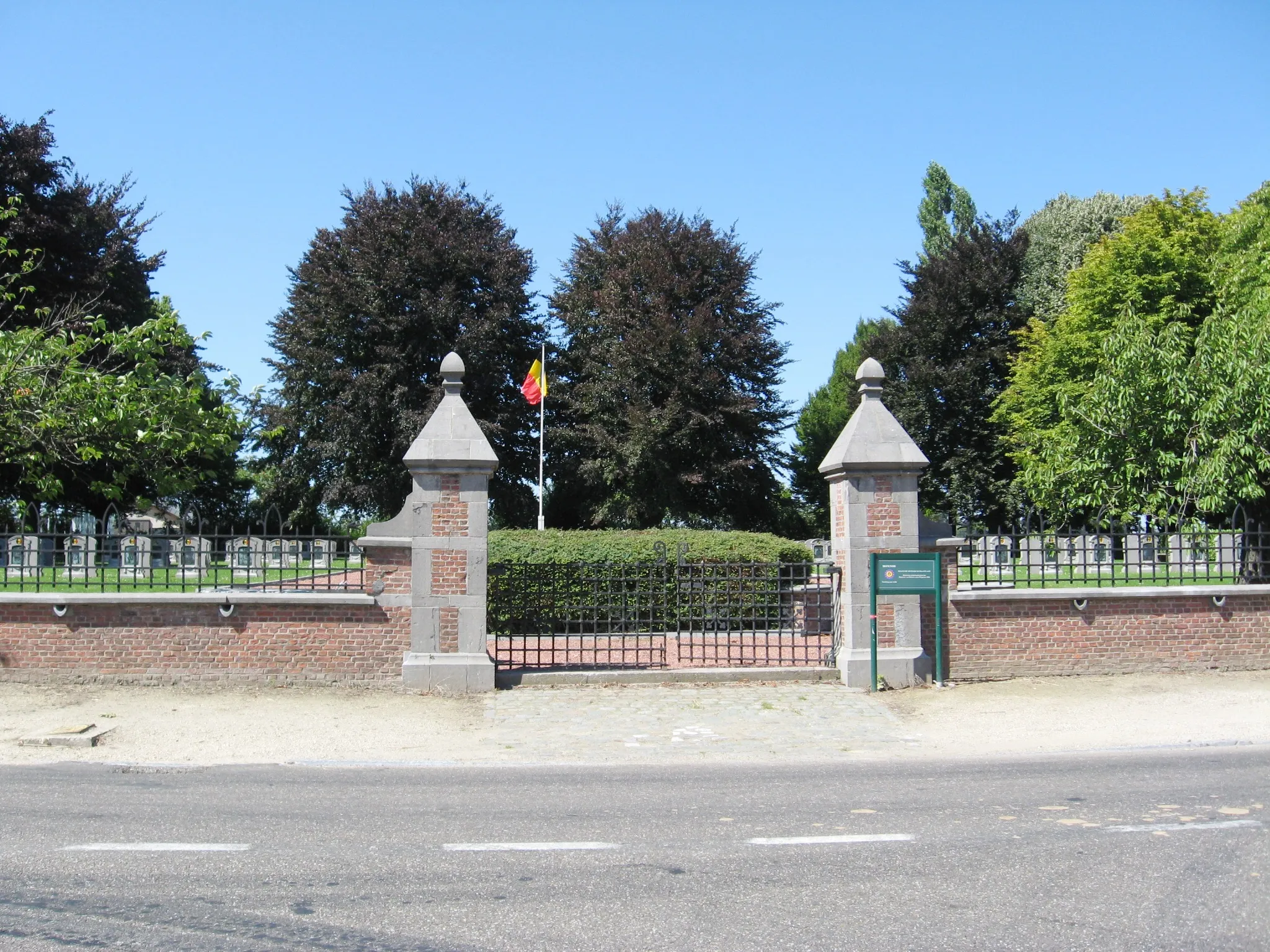 Photo showing: Belgian military cemetery in Halen, Limburg, Belgium