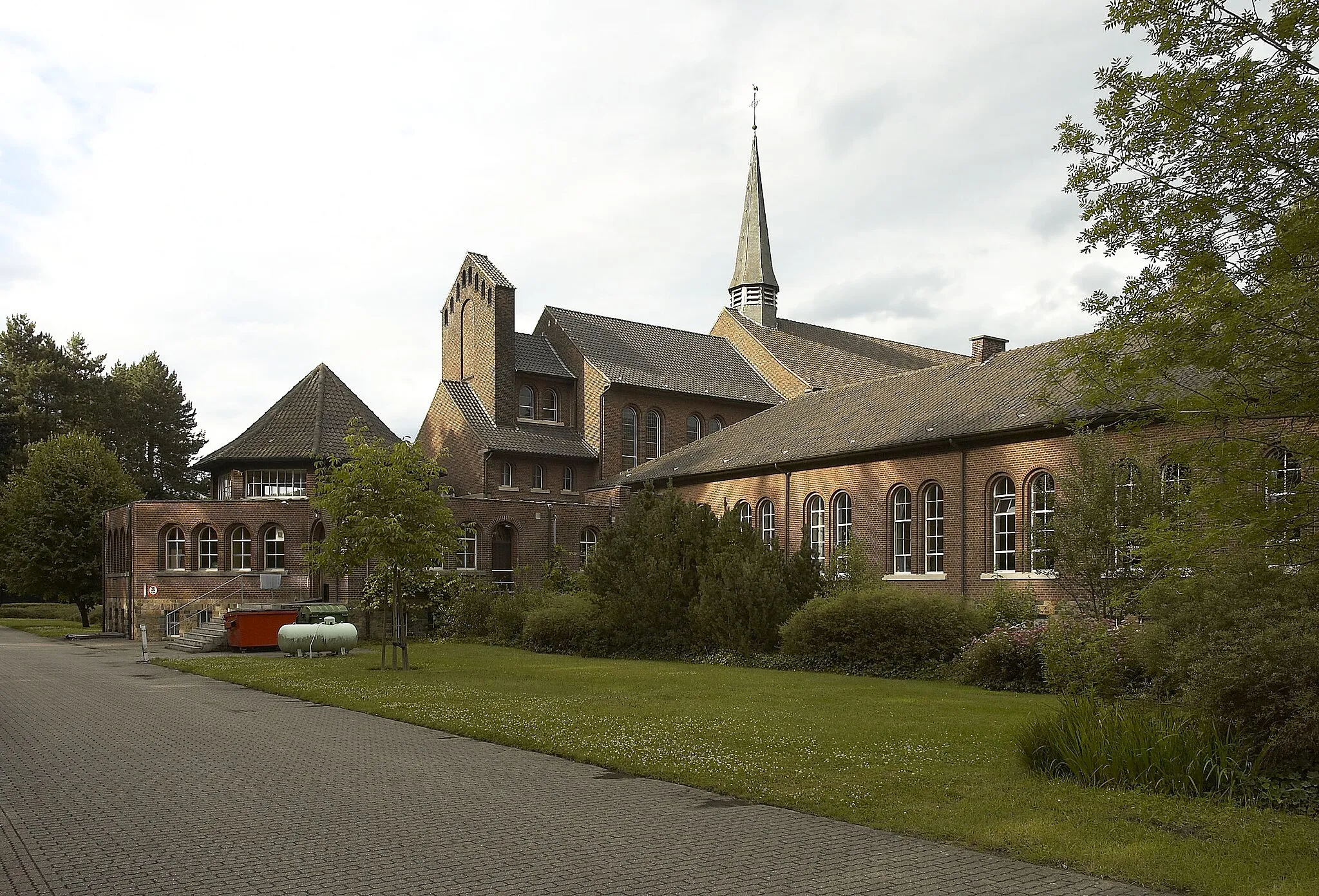 Photo showing: Monastery and center "La Foresta" in Vaalbeek, Belgium