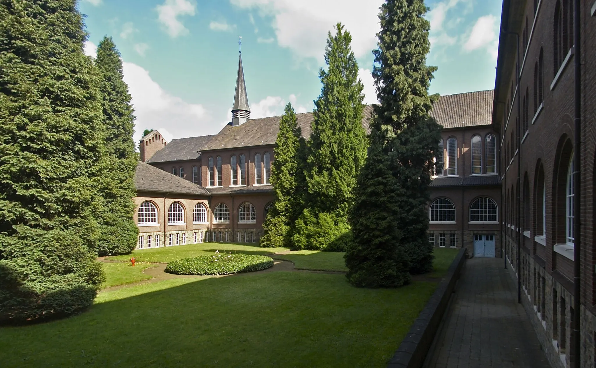 Photo showing: Monastery and center "La Foresta" in Vaalbeek, Belgium