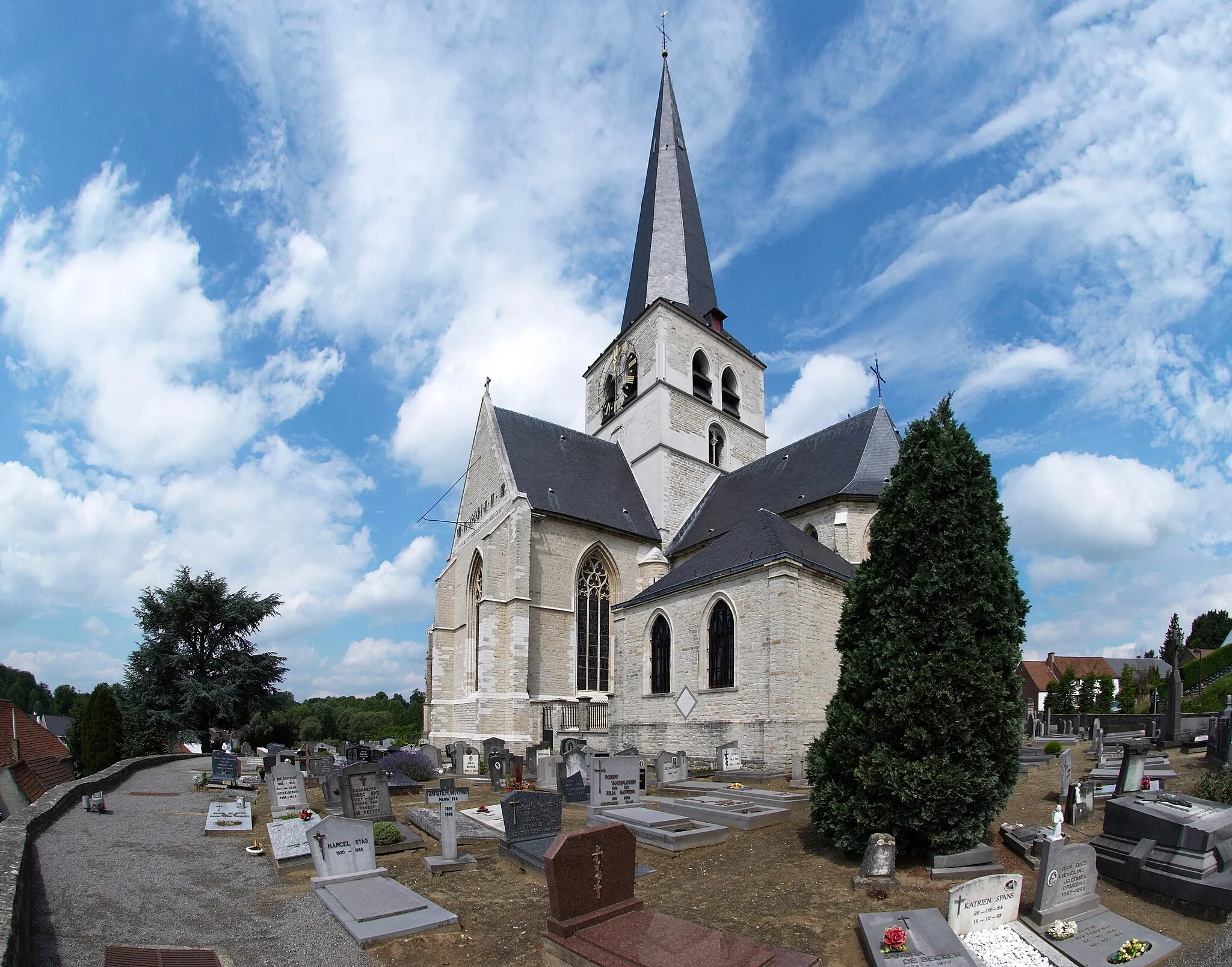 Photo showing: Onze-Lieve-Vrouwekerk te Huldenberg, België. For a 360° panoramic view see:

full 360° horizontal panorama

Camera location 50° 47′ 23.49″ N, 4° 35′ 01.93″ E View this and other nearby images on: OpenStreetMap 50.789858;    4.583869