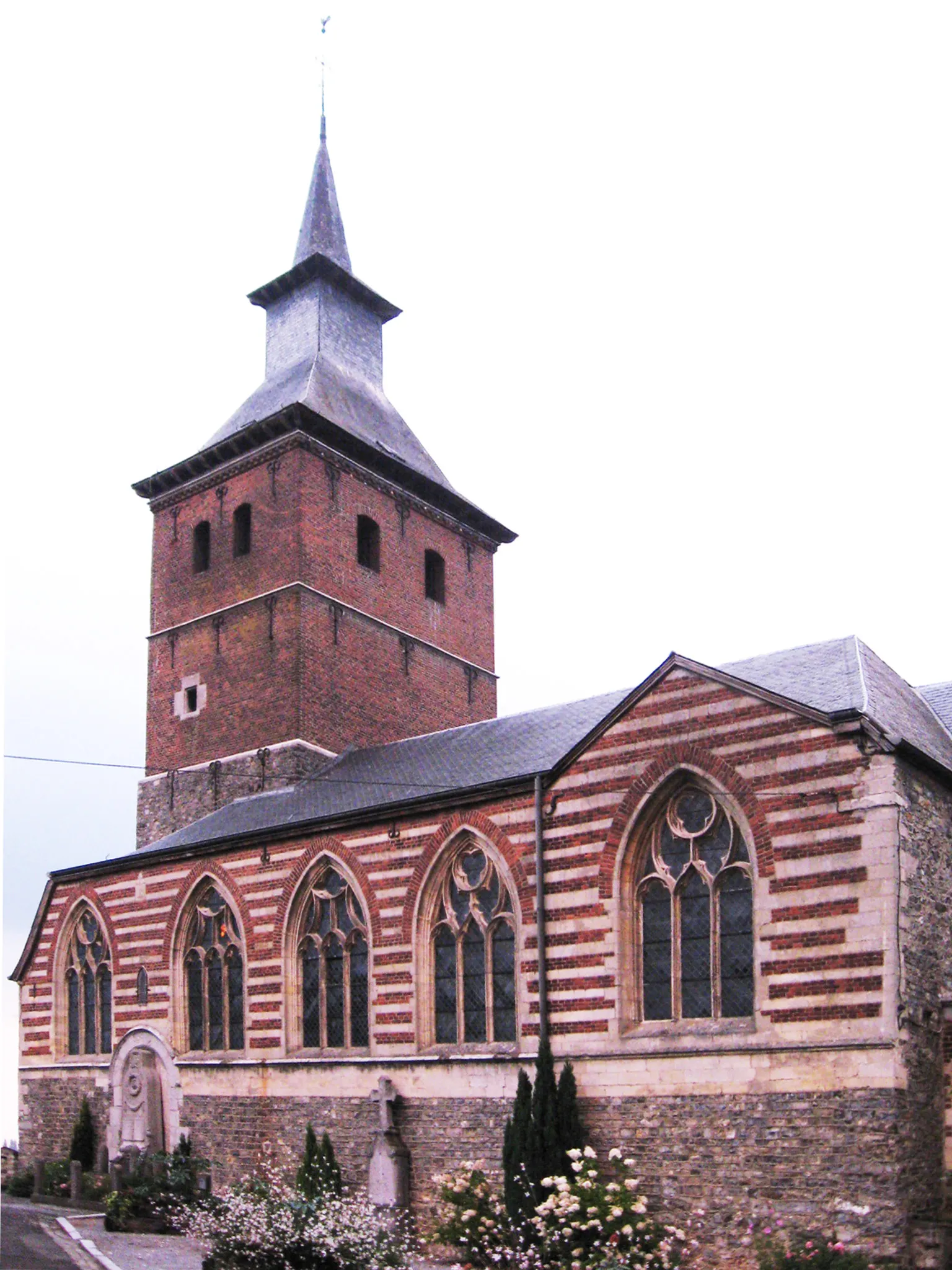 Photo showing: Church of Saint Peter in Thys, Crisnée, Liège, Belgium