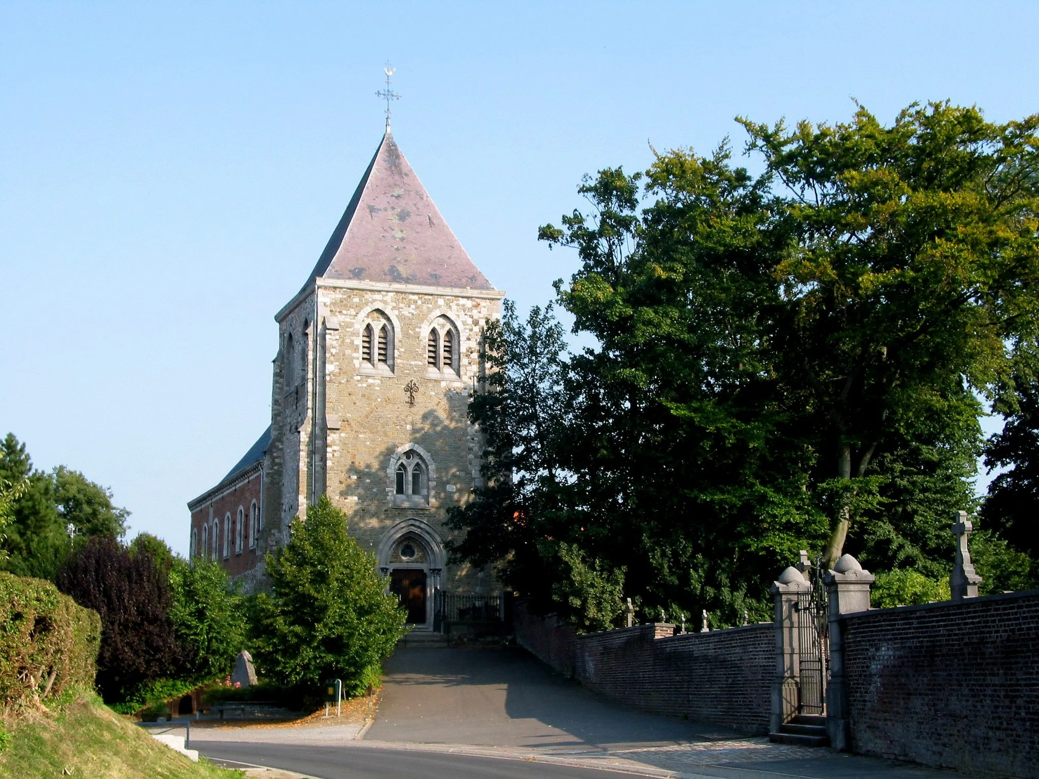 Photo showing: Fexhe-le-Haut-Clocher (Belgium), the St. Martin's church (XII/XVIIth centuries).