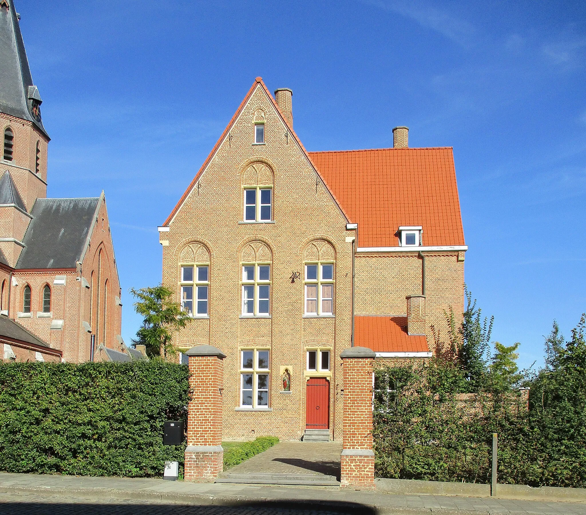 Photo showing: Voormalige pastorie - Sousbeekstraat - Ruiter - Waasmunster - Oost-Vlaanderen - België.