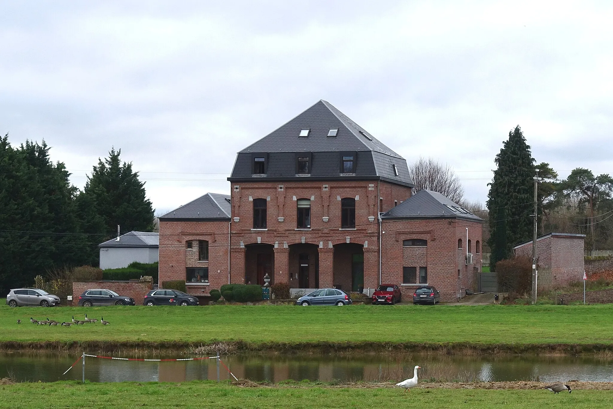 Photo showing: Vroeger weeshuis in Boneffe (Eghezée)