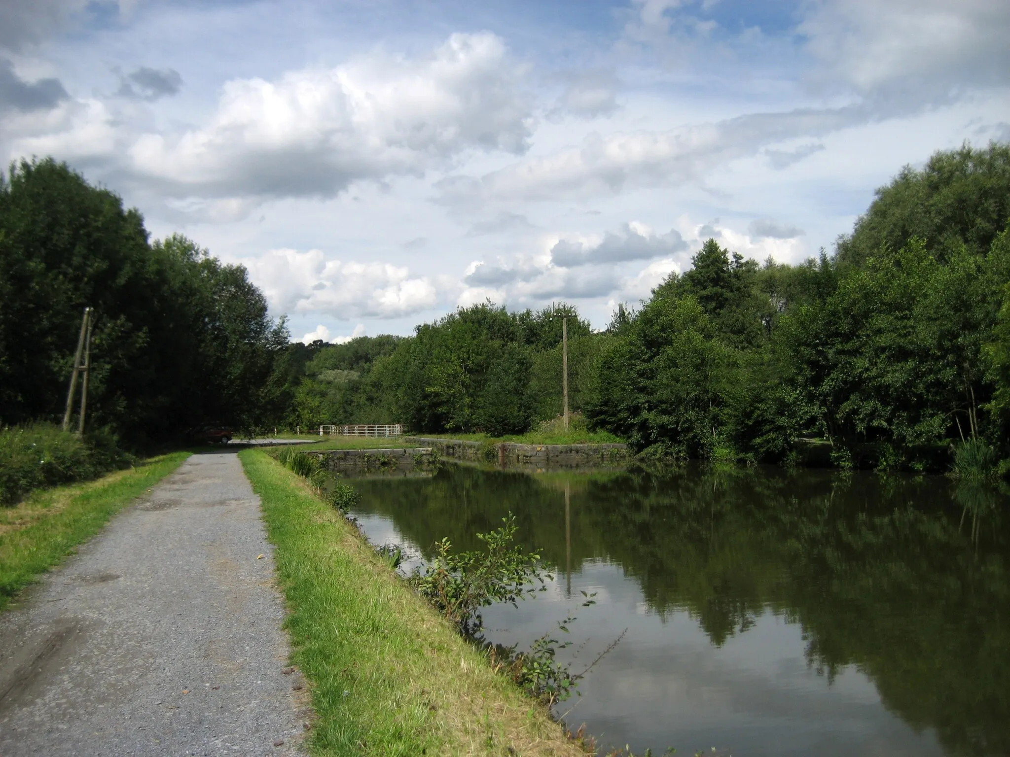 Photo showing: Brussels-Charleroi Canal. Old canal lock N°25, near Ronquières.