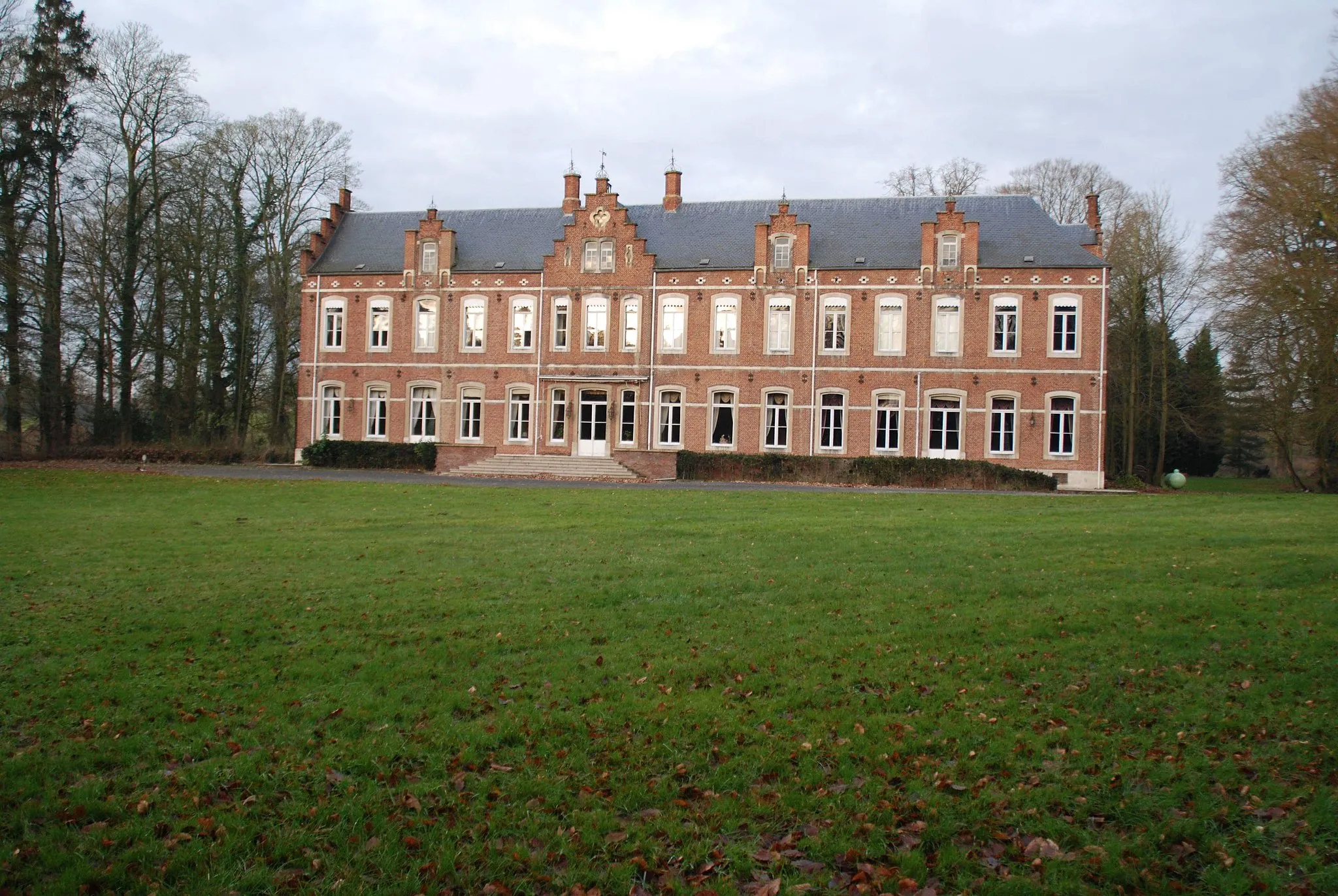 Photo showing: Le Chateau de Valduc à Hamme-Mille (19e siècle)