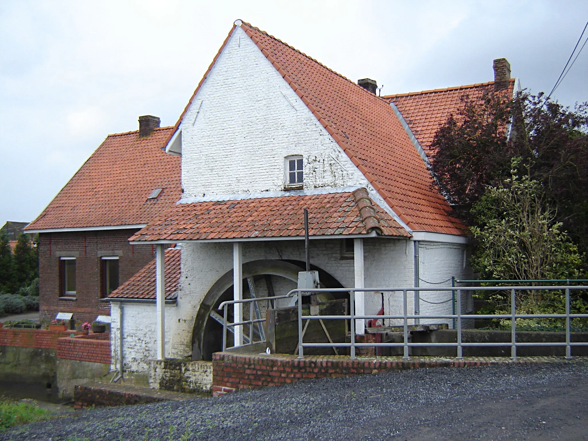 Photo showing: Farm "Hof ter Walskerke" with watermill in Anzegem. Anzegem, West Flanders, Belgium